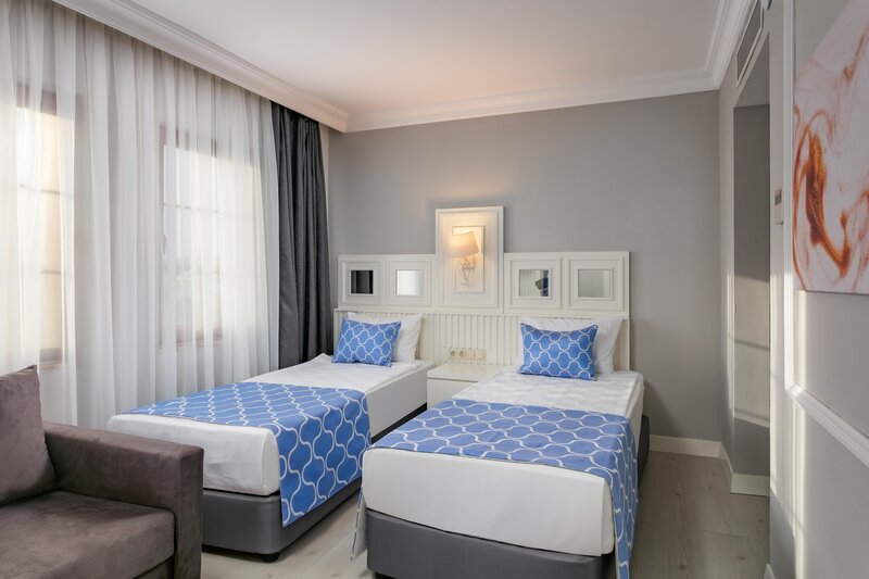 SELECTUM COLOURS SIDE