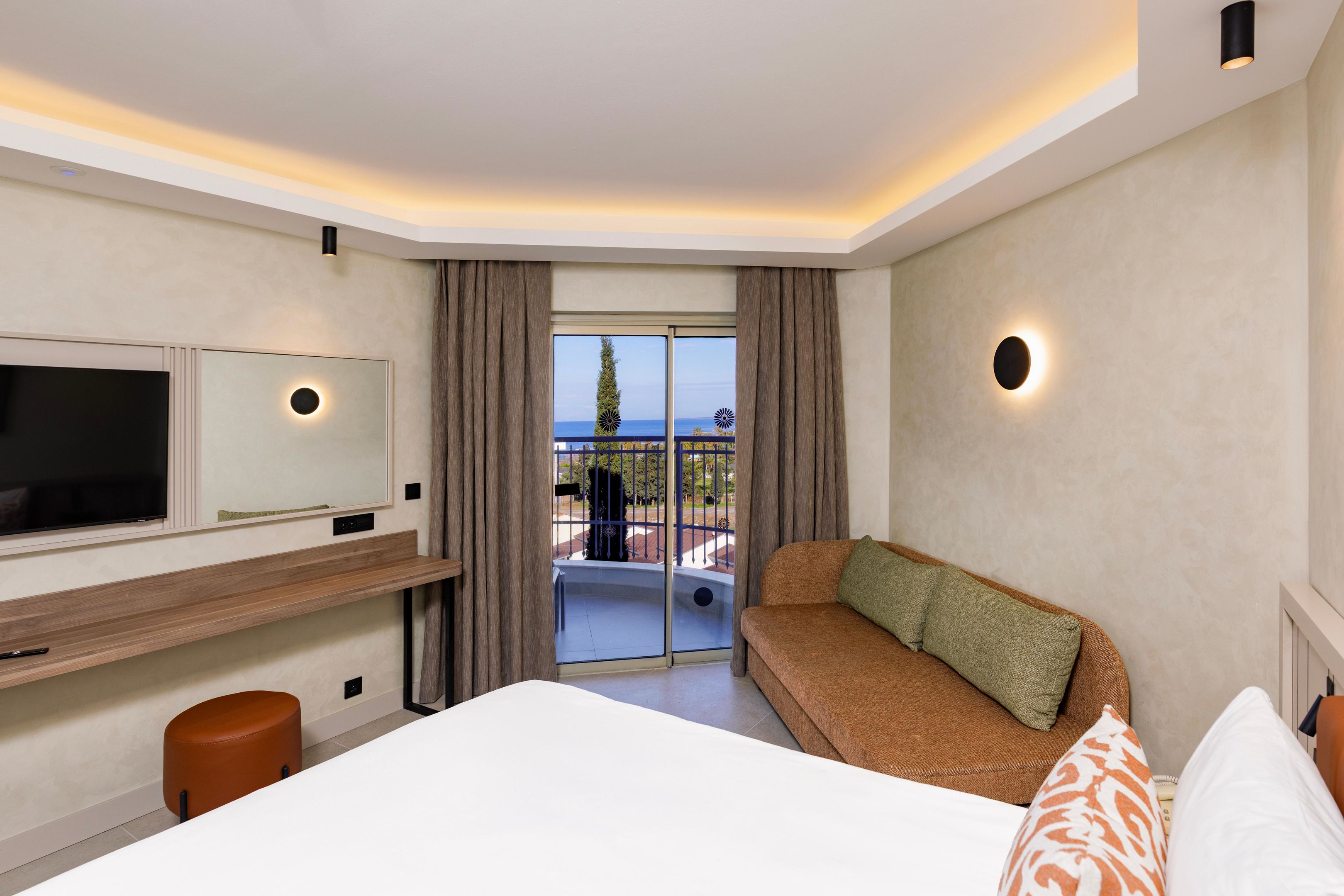 SIDE SUN HOTEL