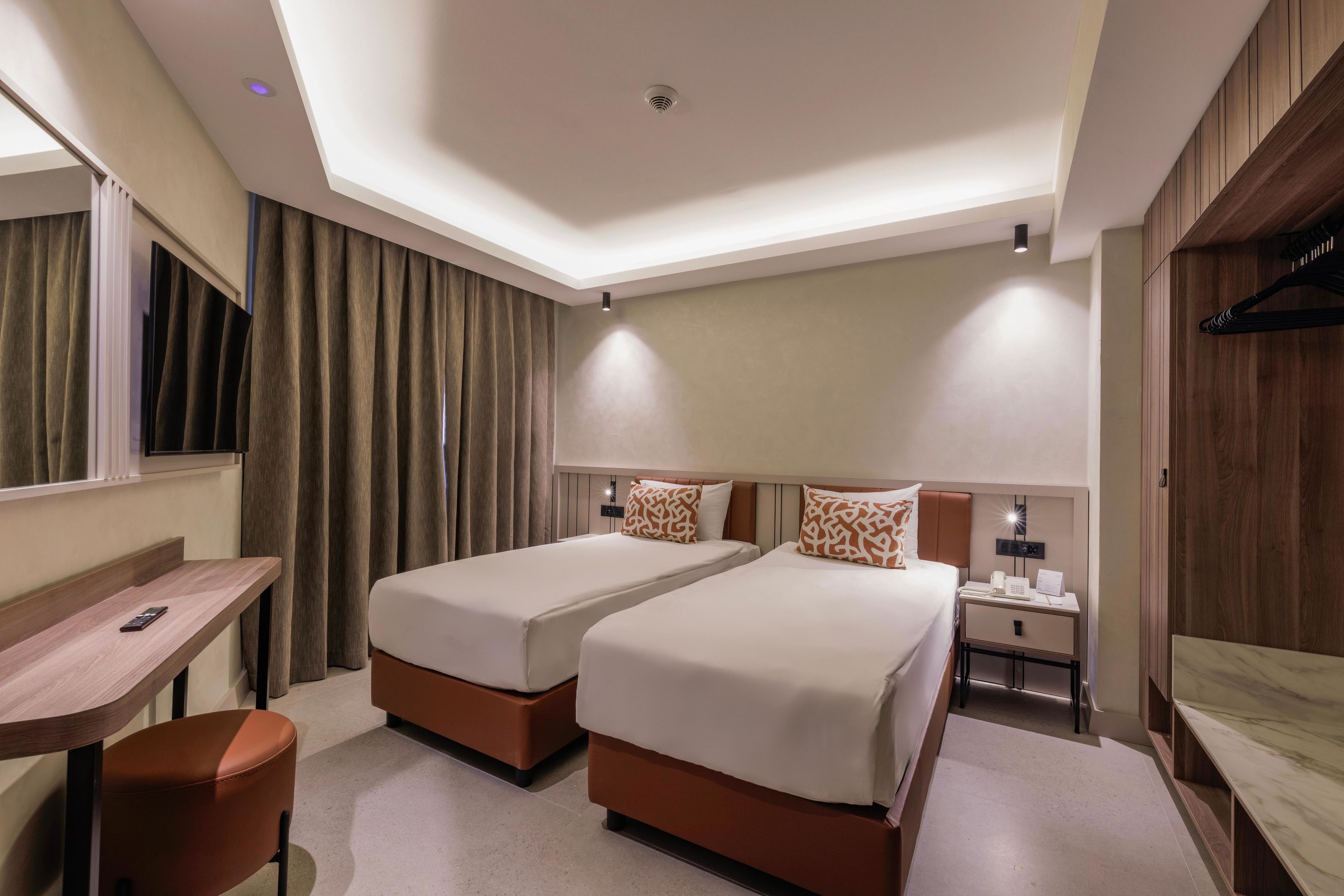 SIDE SUN HOTEL