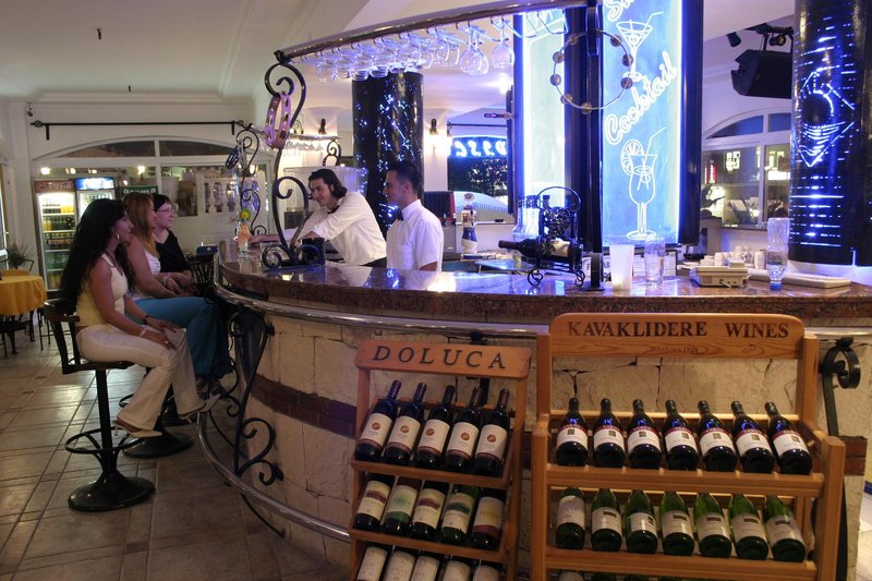 SINATRA HOTEL