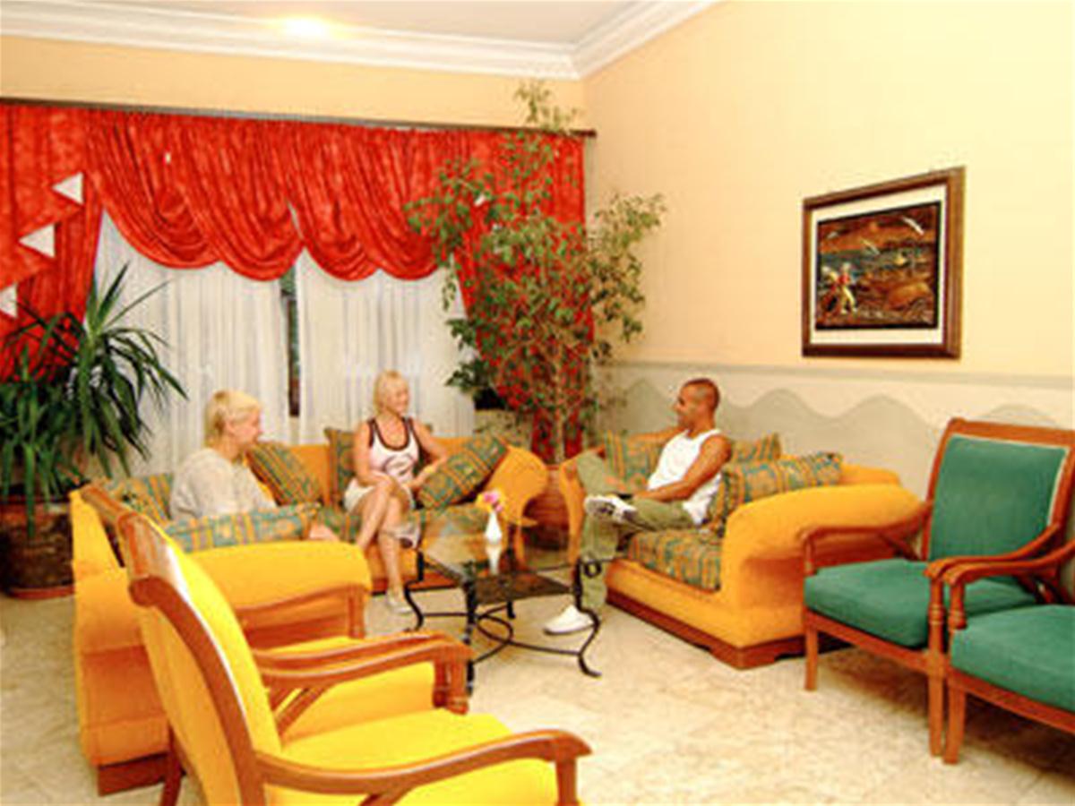 UK HOTEL KIRIS