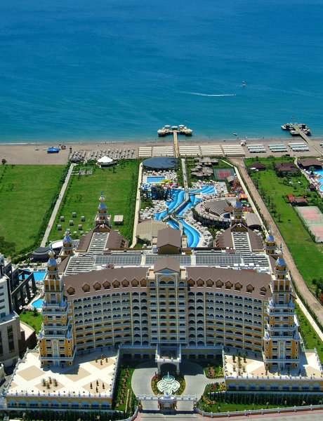 ROYAL HOLIDAY PALACE