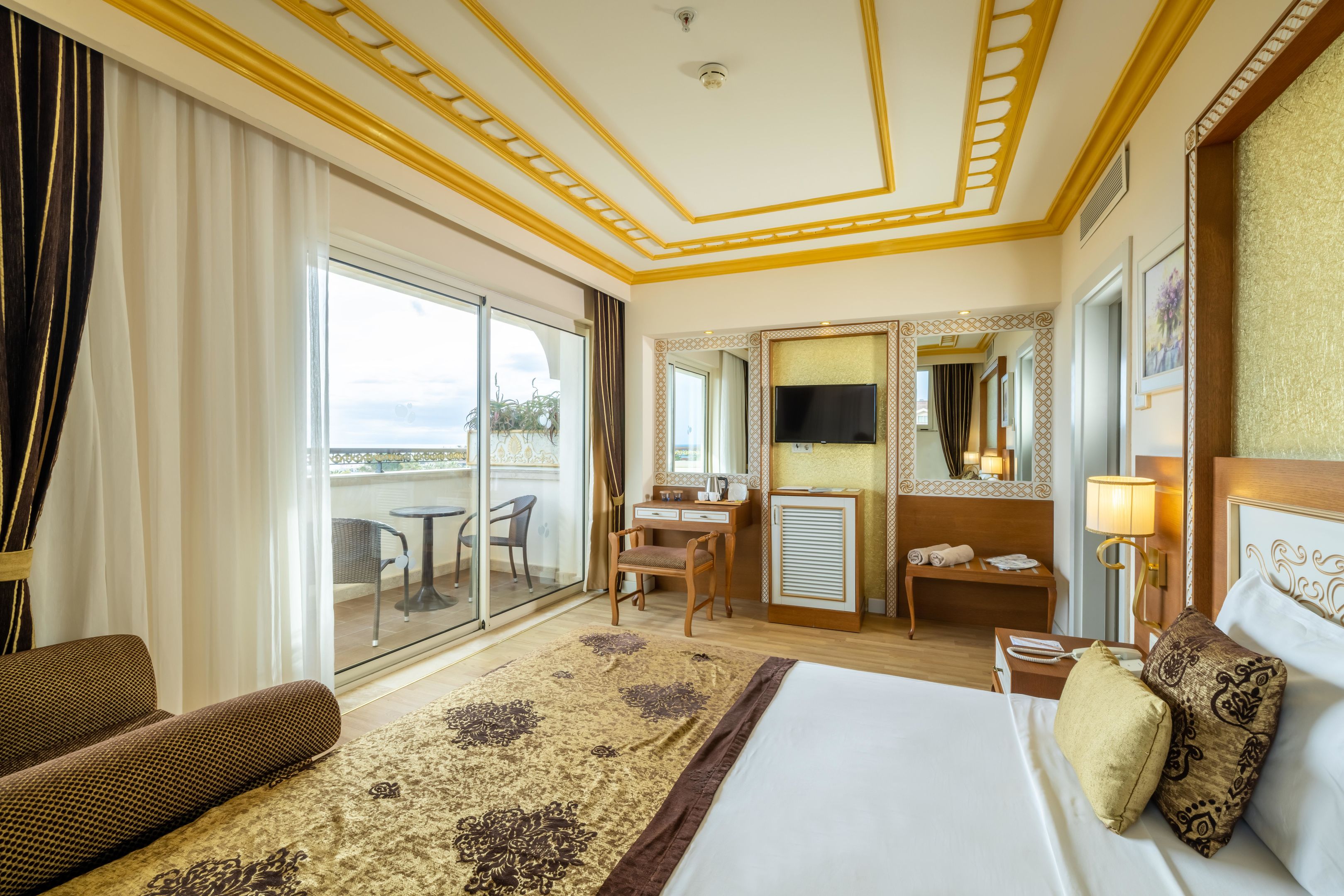 DIAMOND EXCELLENCE RESORT-SPA (ex.CRYSTAL PALACE)