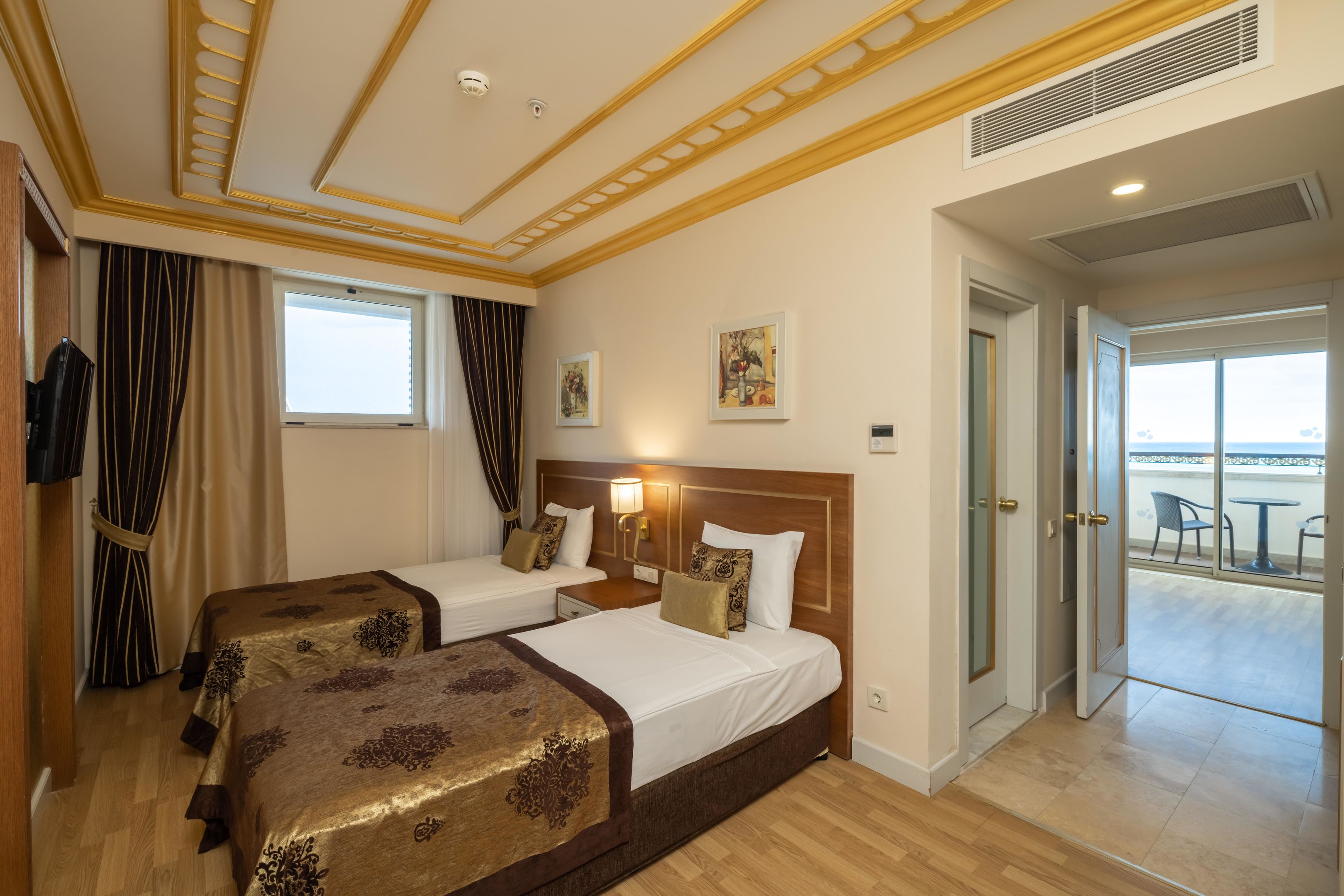 DIAMOND EXCELLENCE RESORT-SPA (ex.CRYSTAL PALACE)