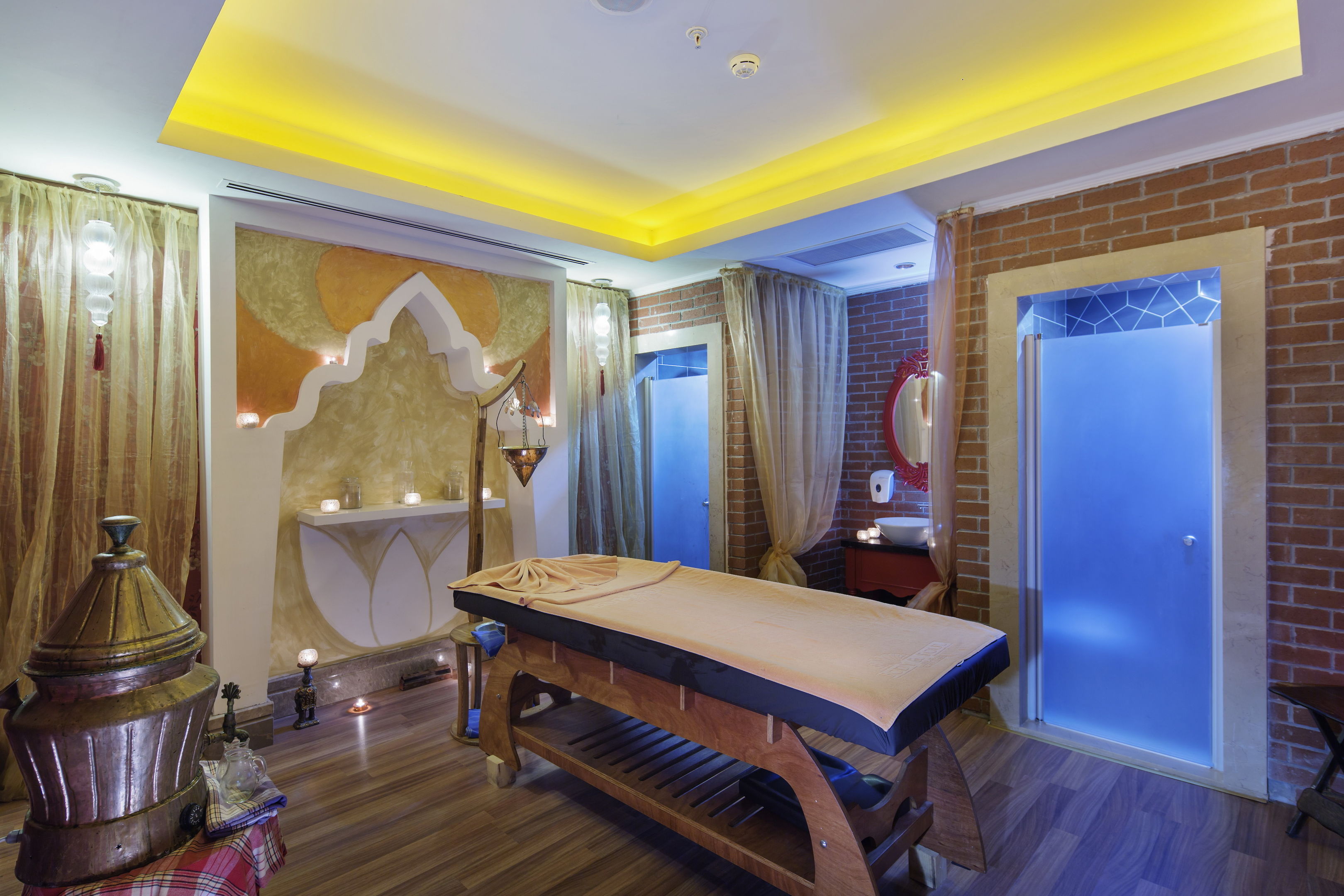 DIAMOND EXCELLENCE RESORT-SPA (ex.CRYSTAL PALACE)