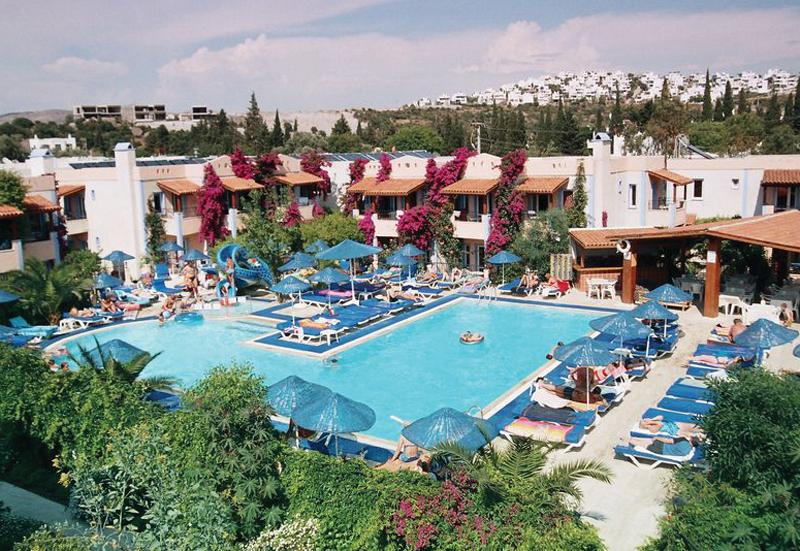 SUMMER GARDEN SUITES - BEACH HOTEL