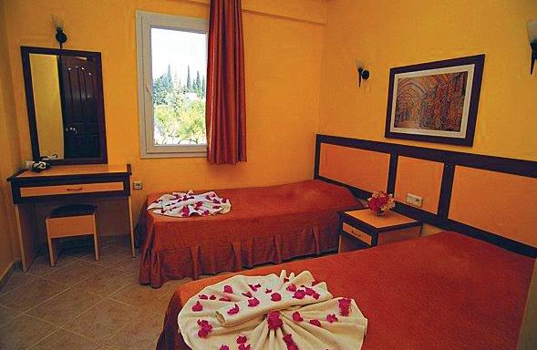 SUMMER GARDEN SUITES - BEACH HOTEL