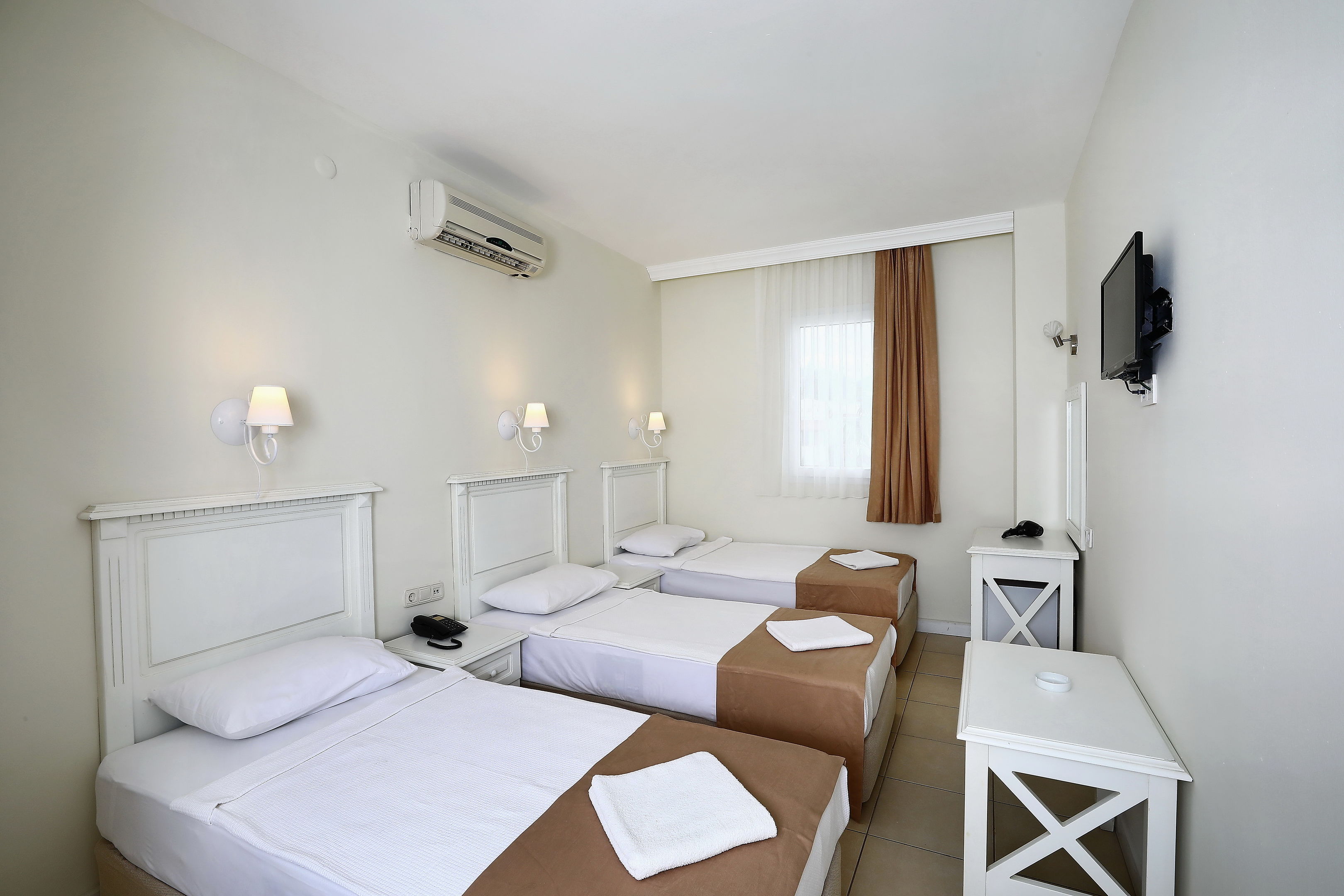 SUMMER GARDEN SUITES - BEACH HOTEL