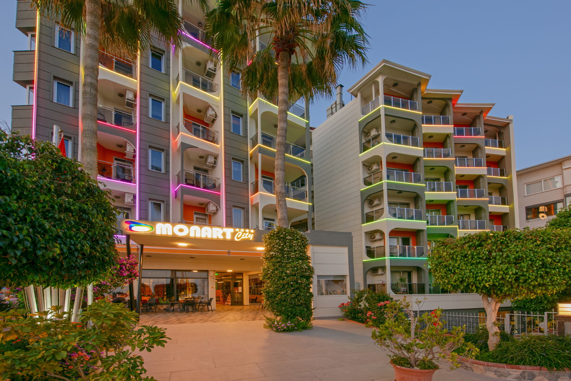 MONART CITY
