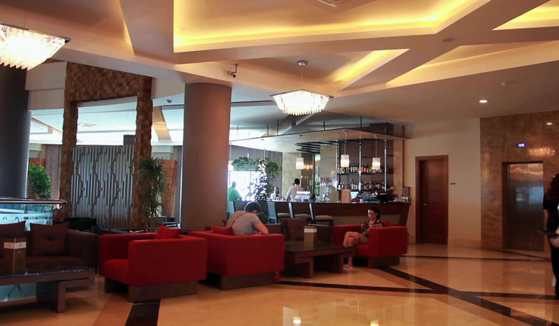 COMMODORE ELITE SUITE-SPA ADULT ONLY 18+