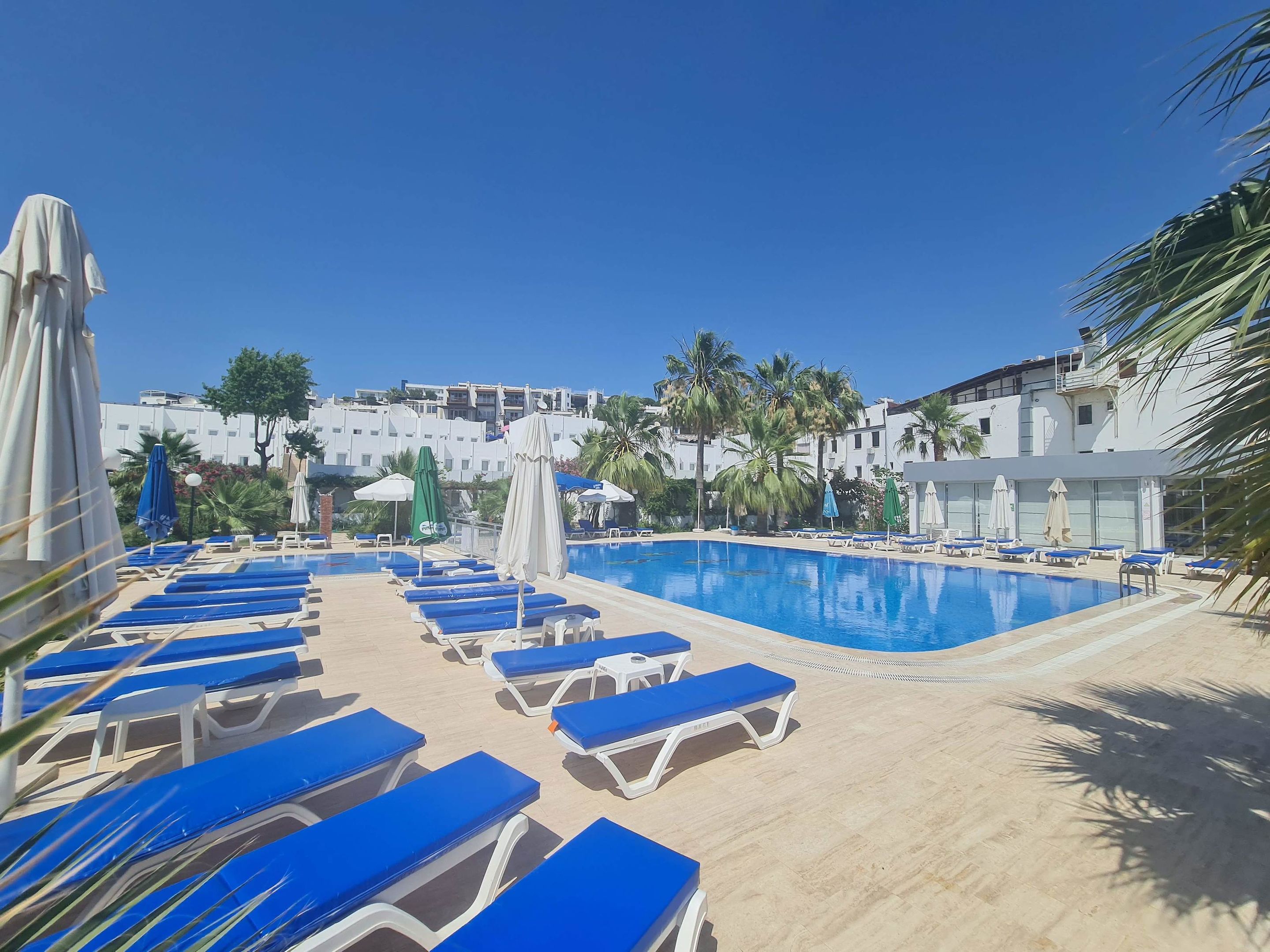 NAGI BEACH HOTEL