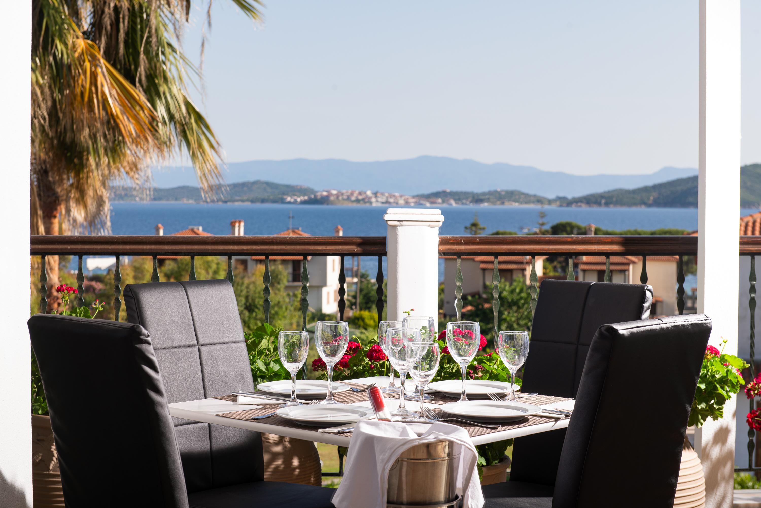 ALEXANDROS PALACE HOTEL AND SUITES