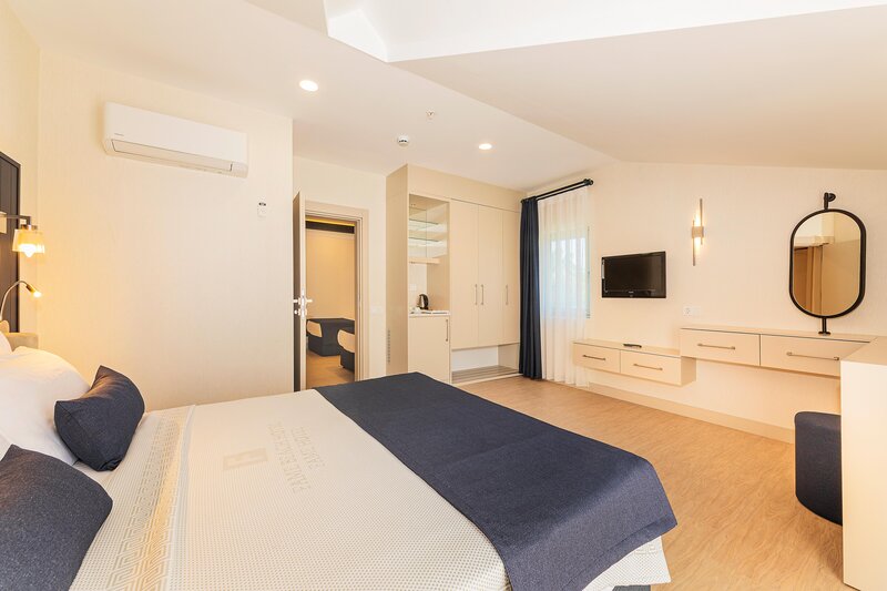 FAME BEACH HOTEL
