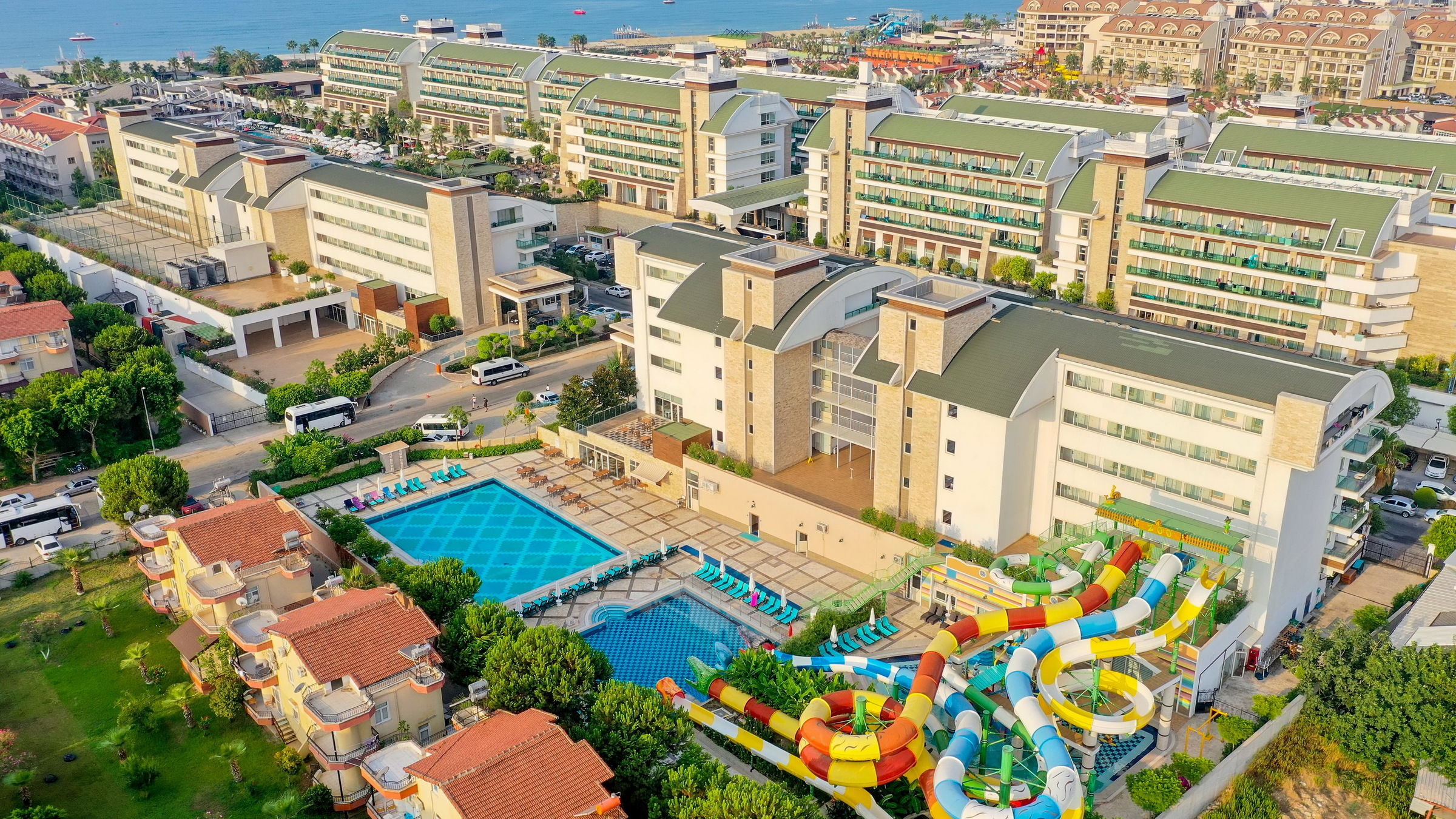 CRYSTAL WATERWORLD AQUA COLLECTION