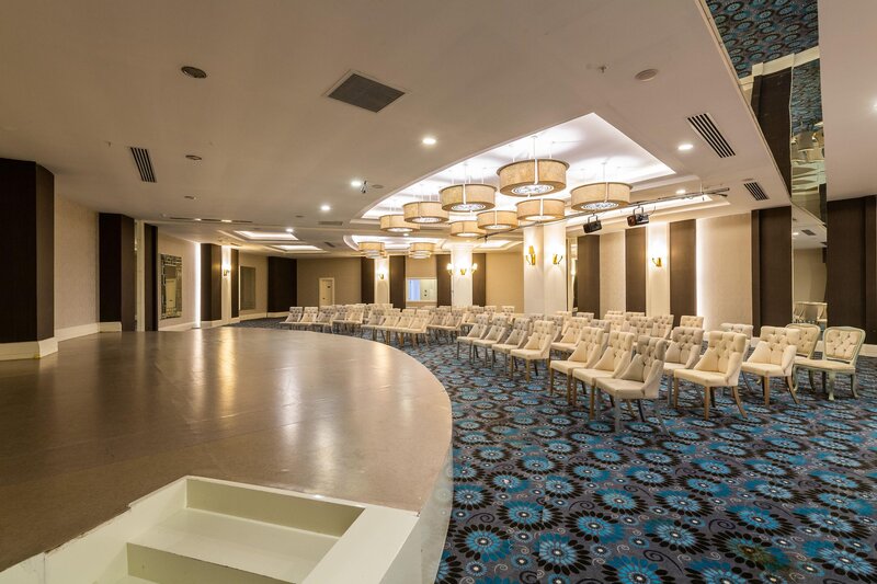 KIRMAN BELAZUR RESORT-SPA