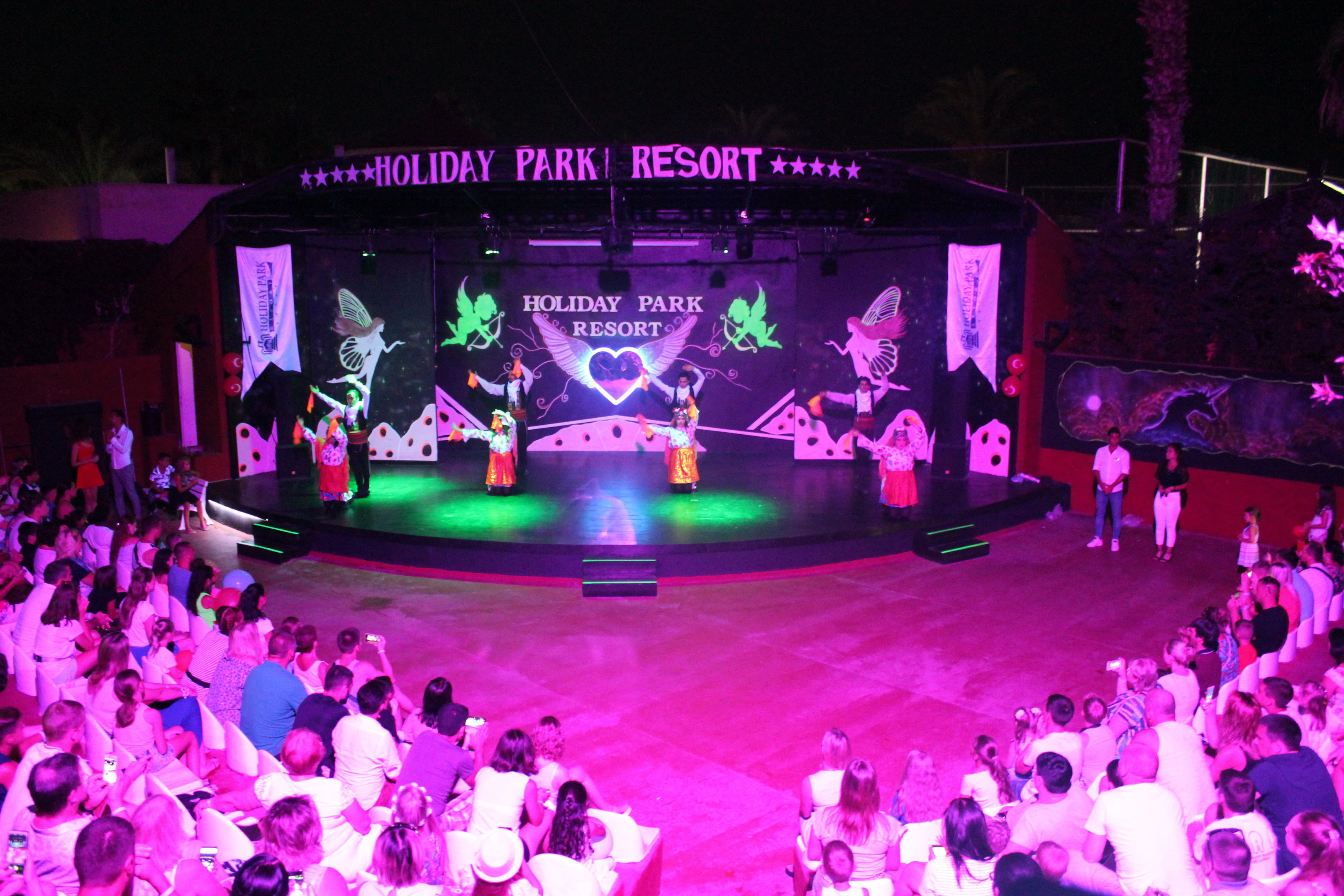 HOLIDAY PARK RESORT