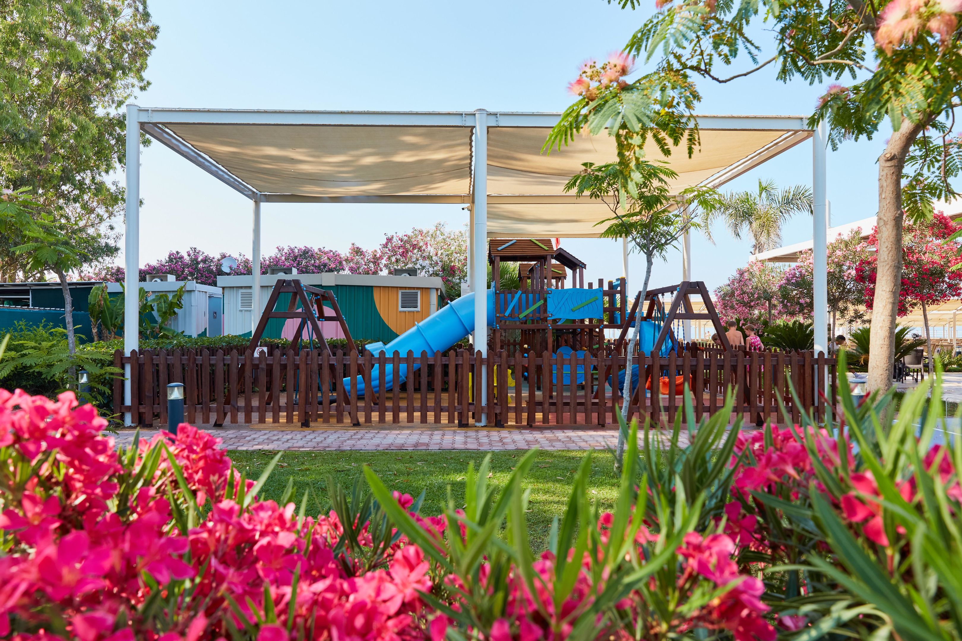 GRAND PARK LARA