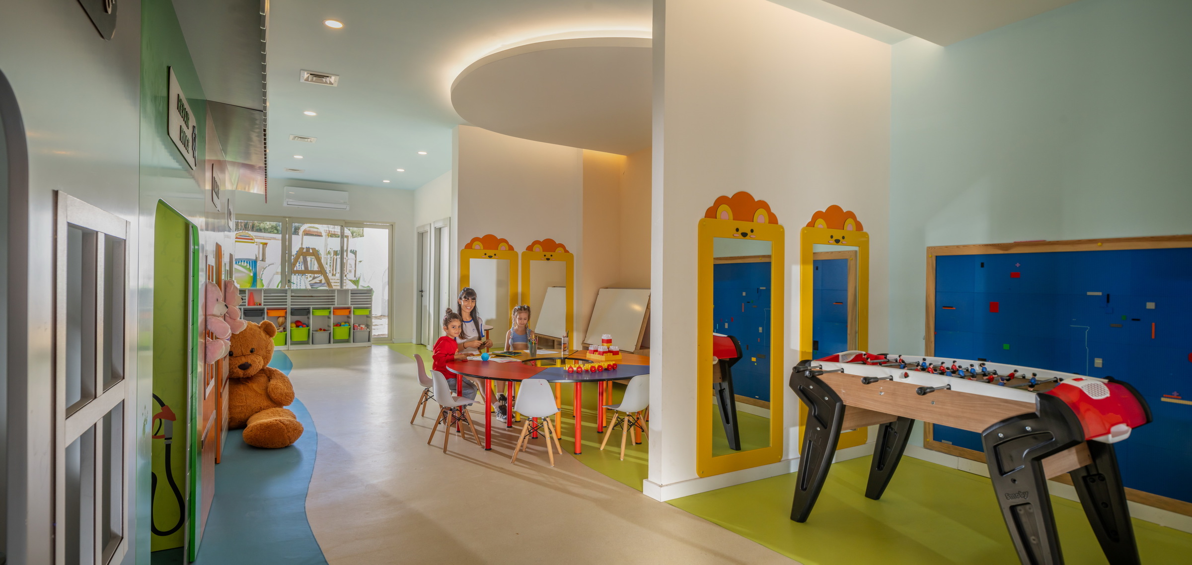 BERRY BLUE HOTEL