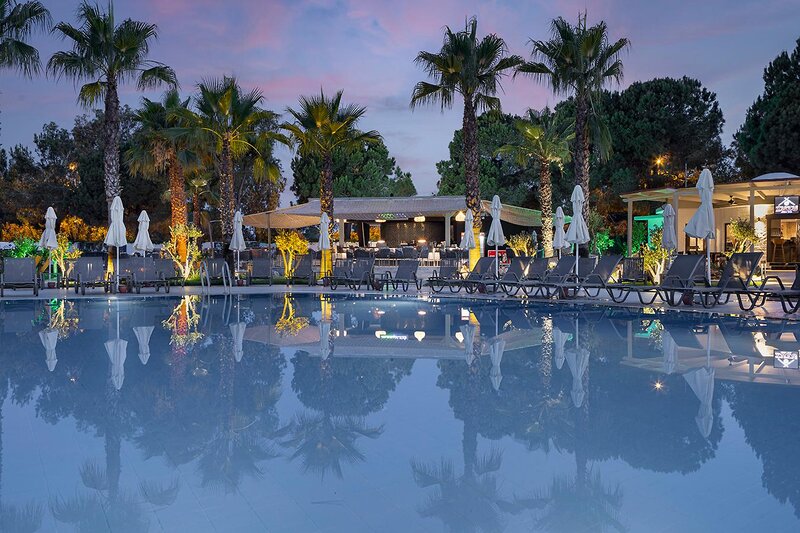 BERRY BLUE HOTEL
