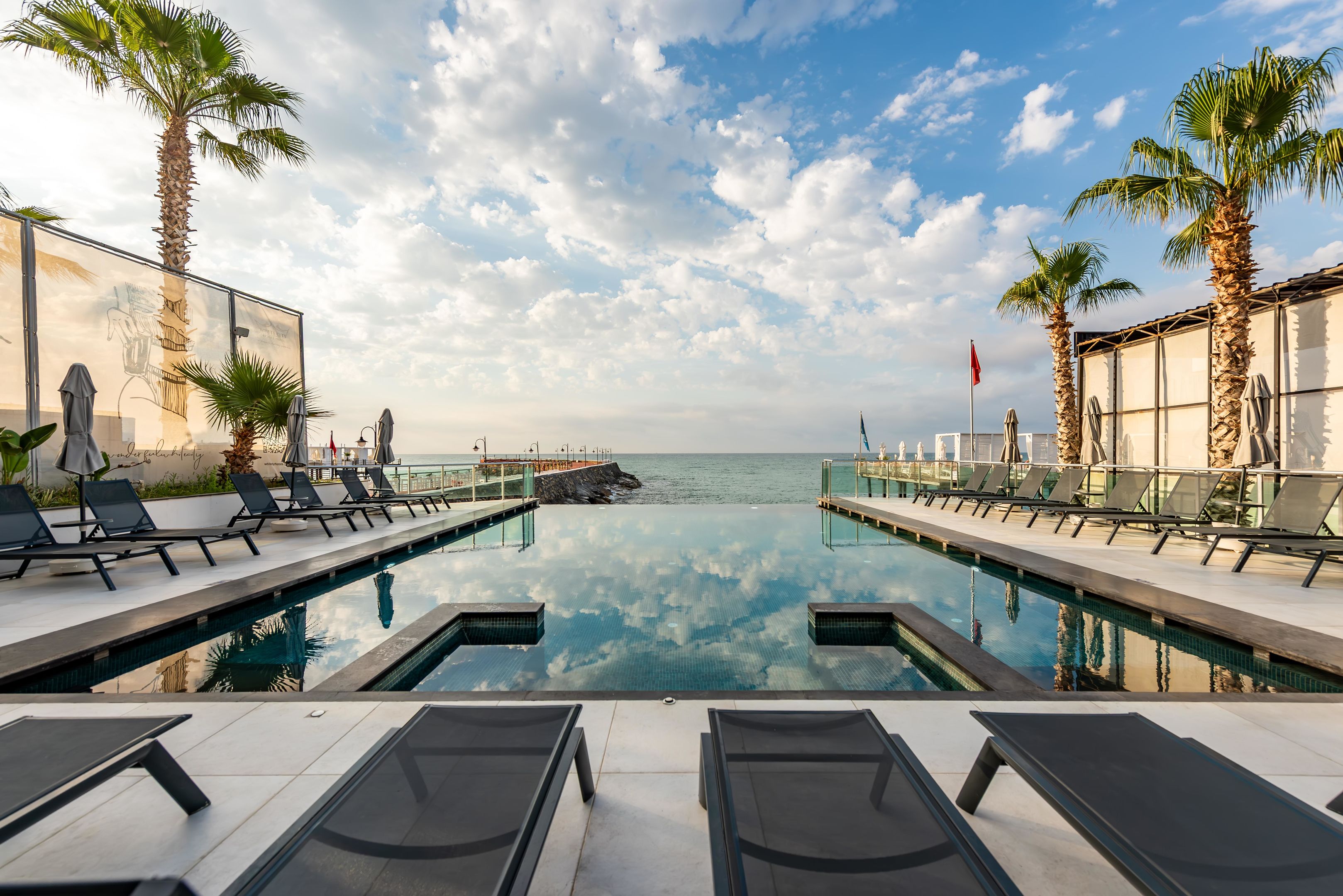 WHITE CITY RESORT