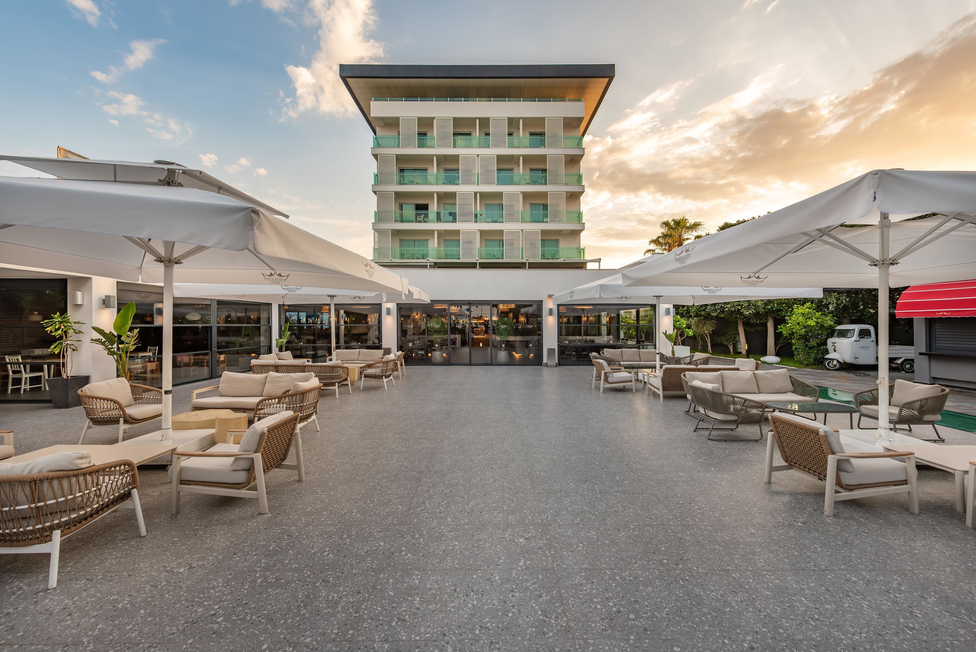 WHITE CITY RESORT