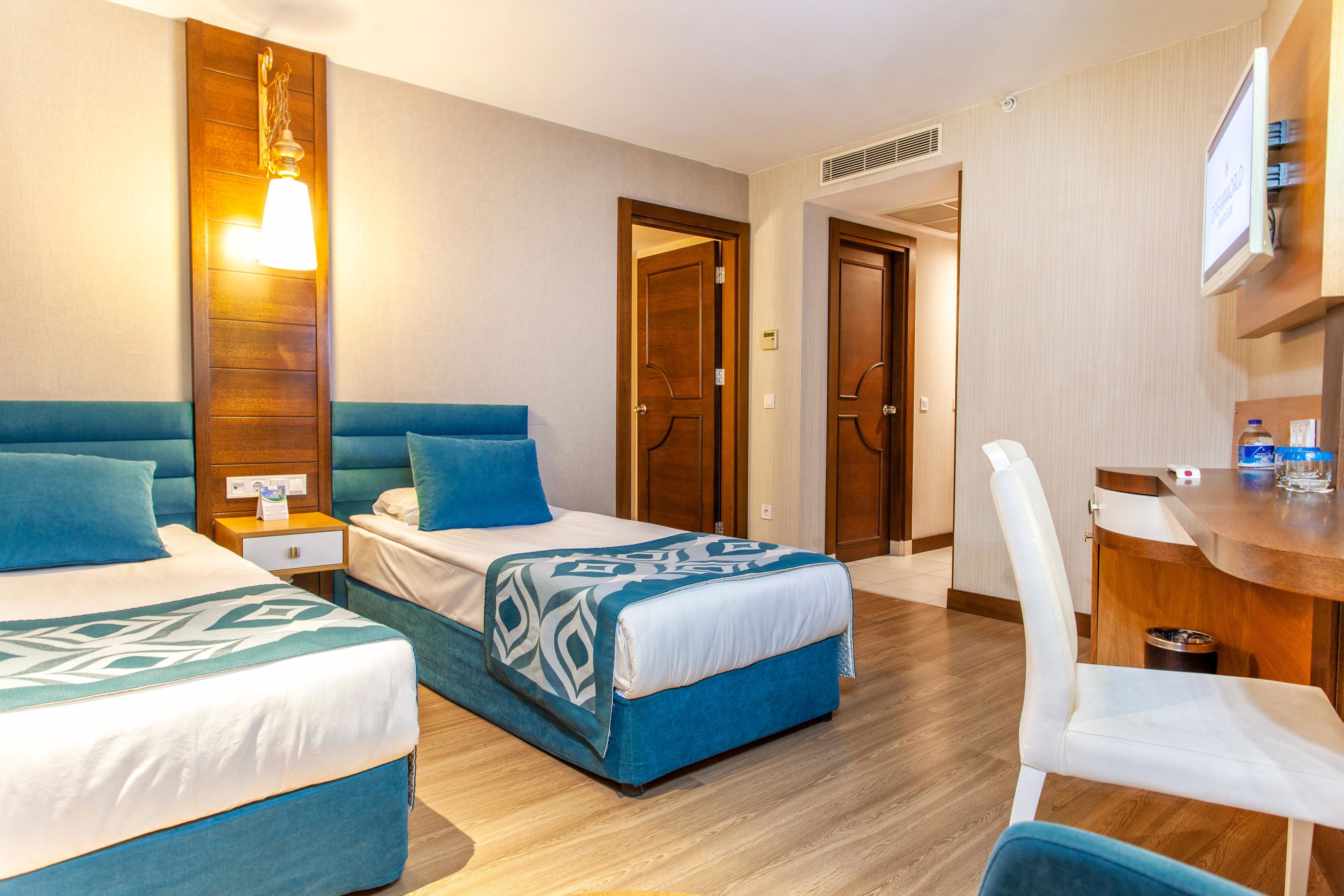 DREAM WORLD RESORT - SPA