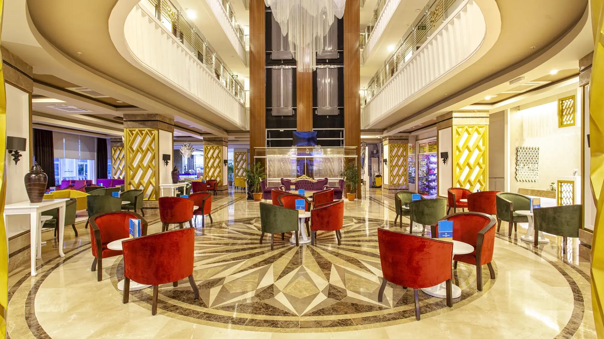 DREAM WORLD RESORT - SPA