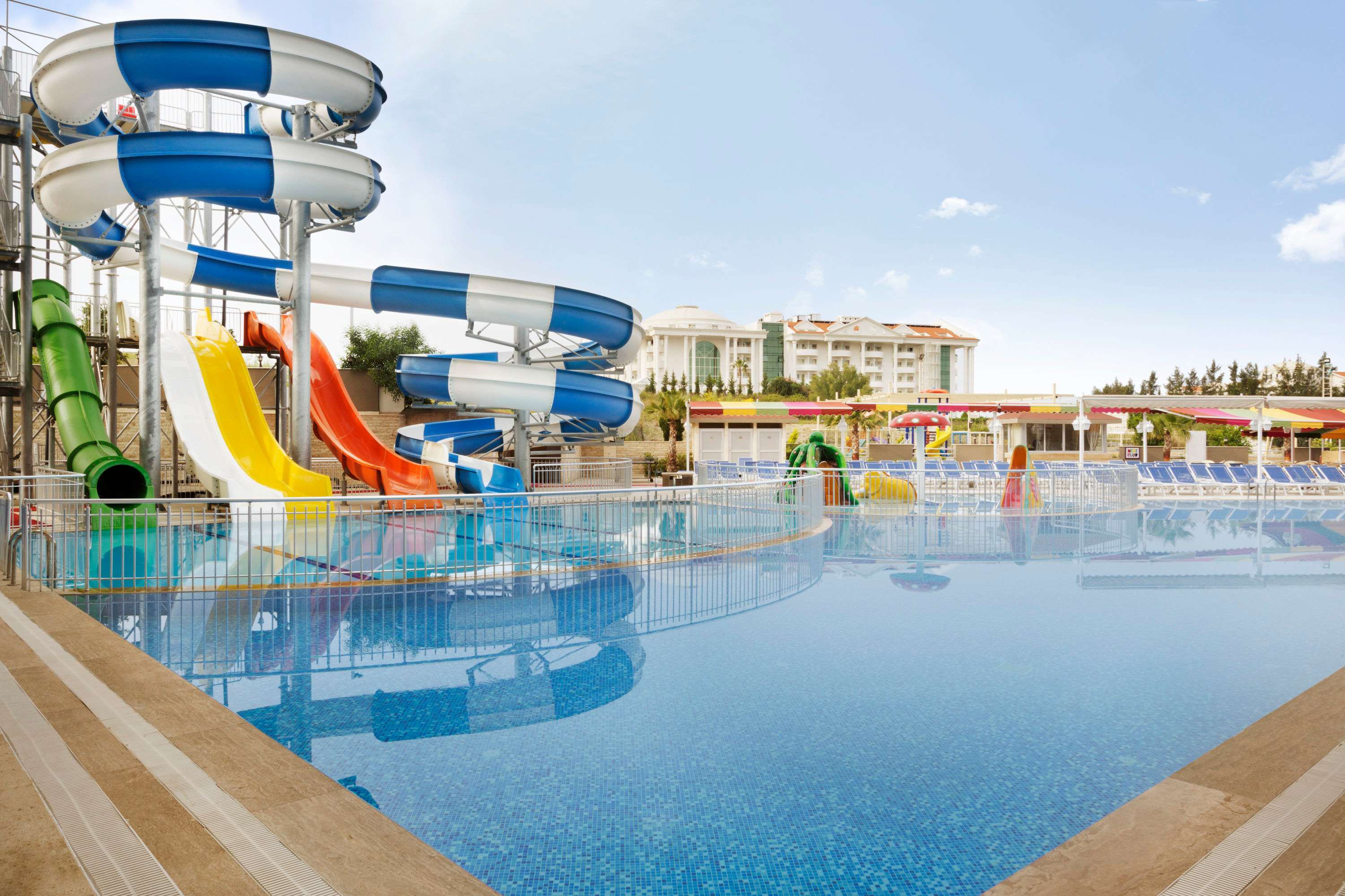 RAMADA RESORT BY WYNDHAM SIDE