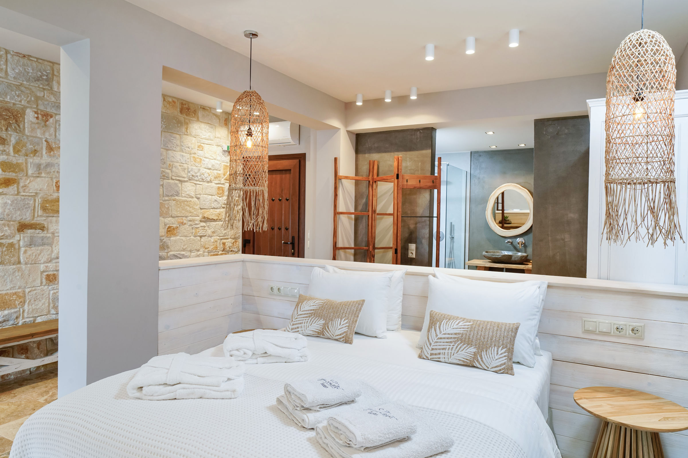 AGORASTOS HOTEL
