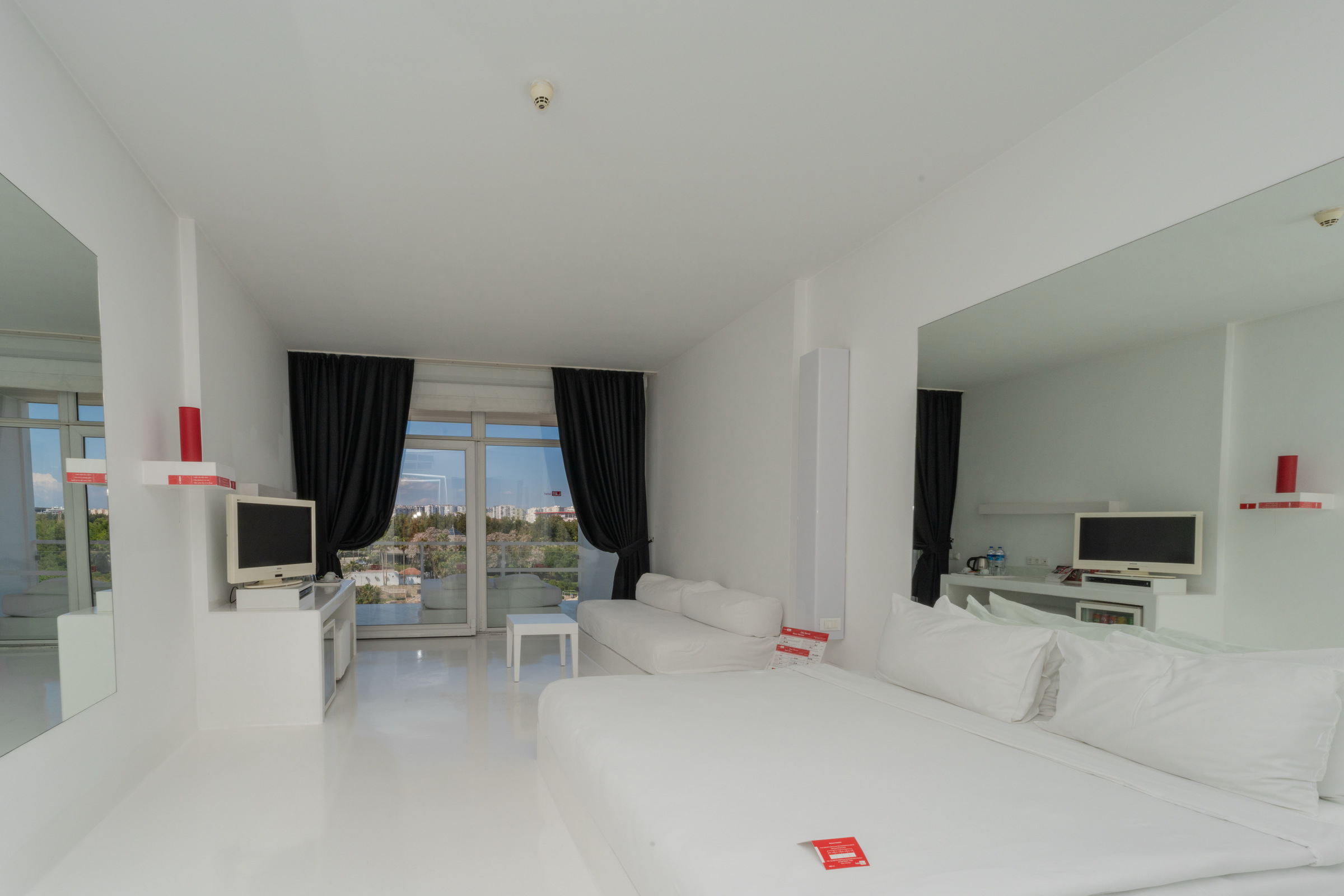 HOTEL SU
