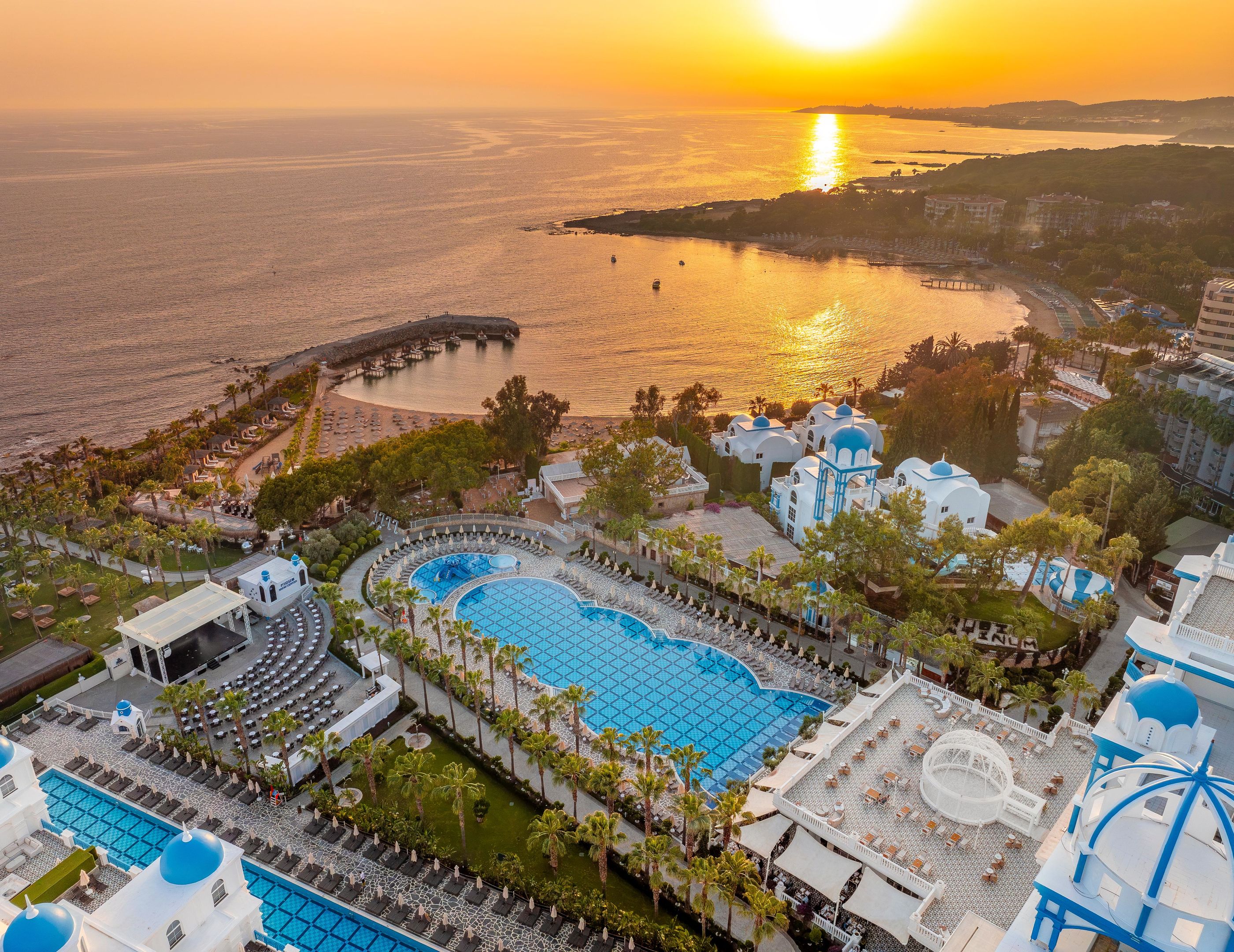 RUBI PLATINIUM SPA RESORT-SUITES