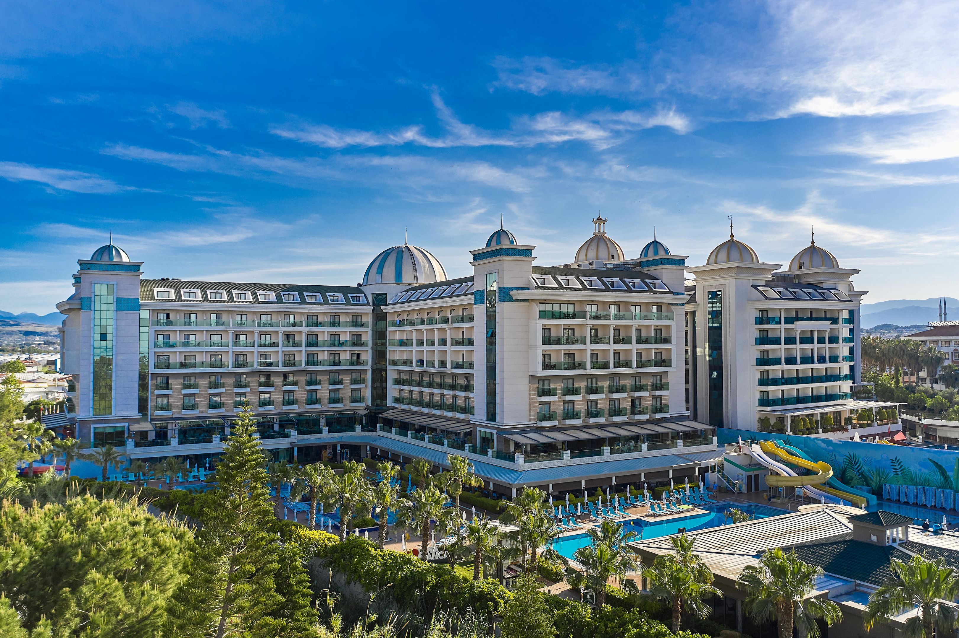 LUNA BLANCA RESORT-SPA