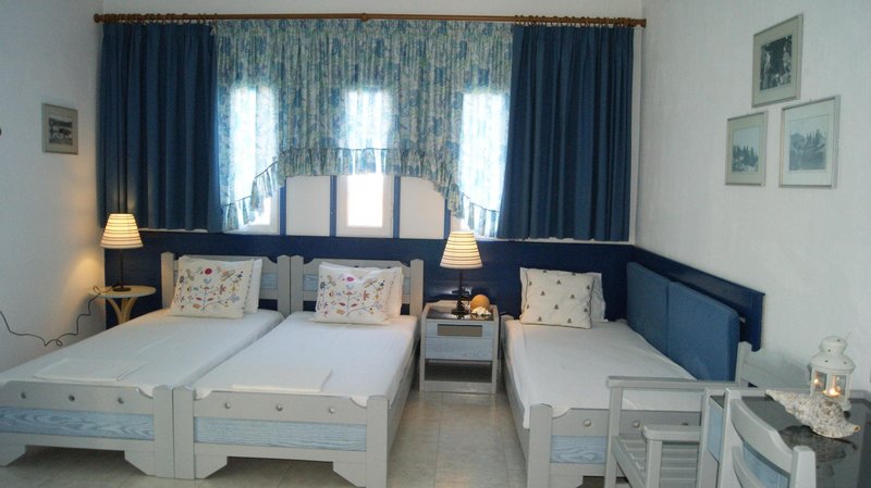 FAROS APARTMENTS