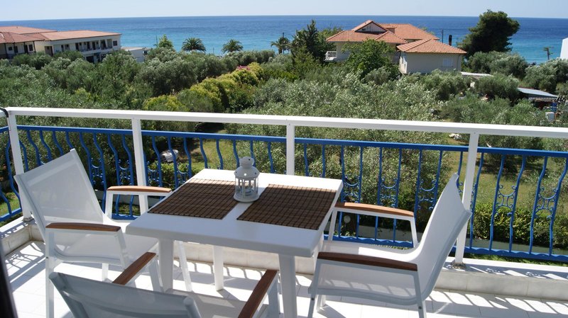 FAROS APARTMENTS