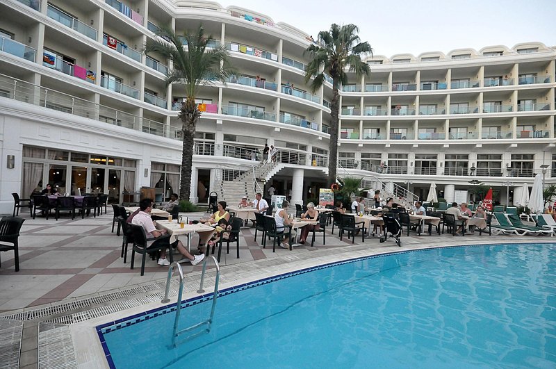 PINETA PARK DELUXE HOTEL