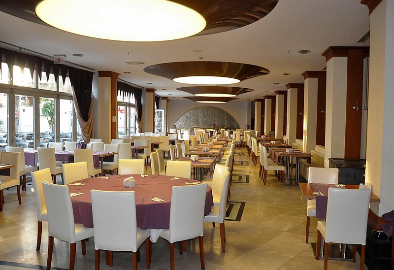 PINETA PARK DELUXE HOTEL