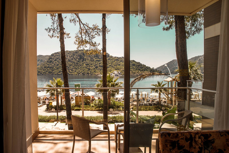 ORKA LOTUS BEACH