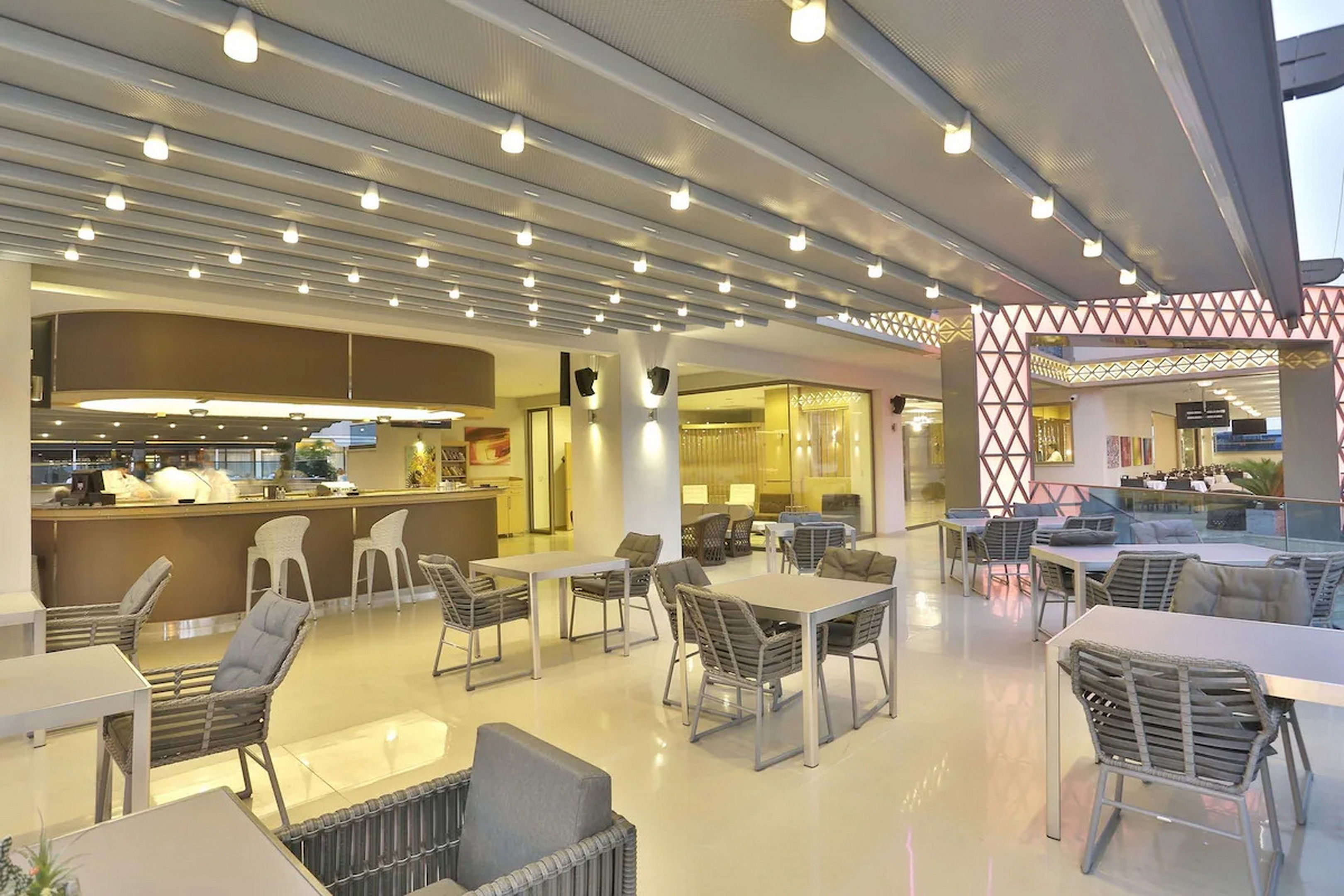 AURASIA DESIGN HOTEL