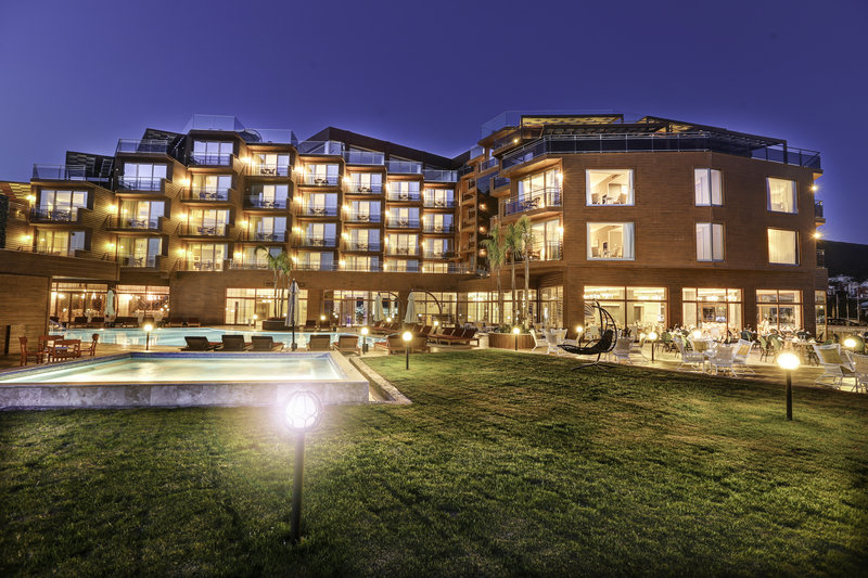 QLUSIVE HOTEL 14+