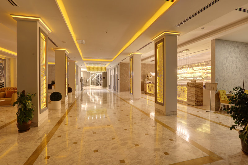 QLUSIVE HOTEL 14+