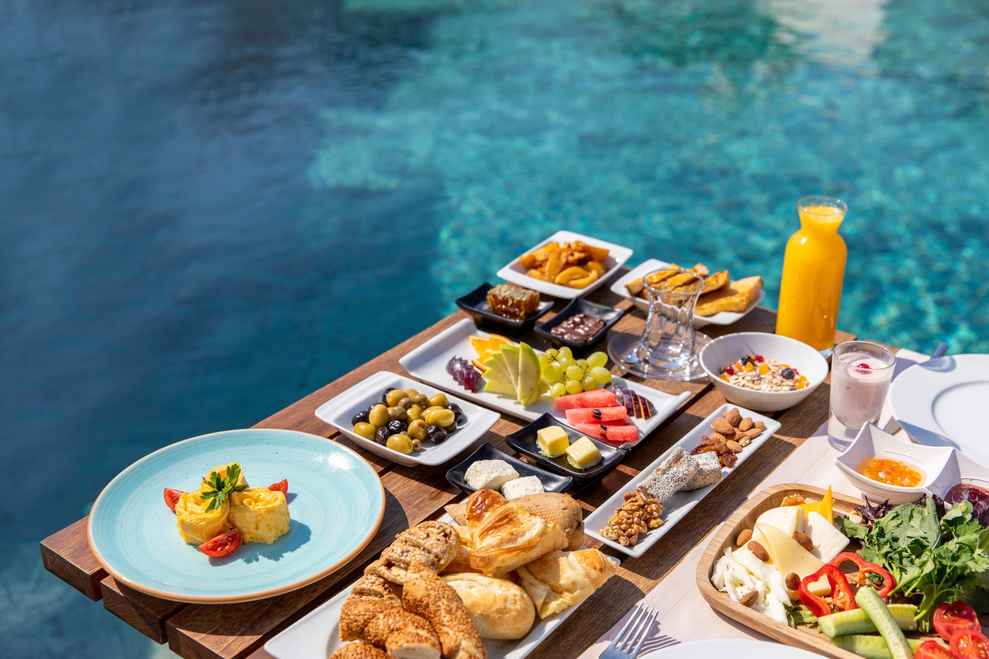SENSES HOTEL 14+