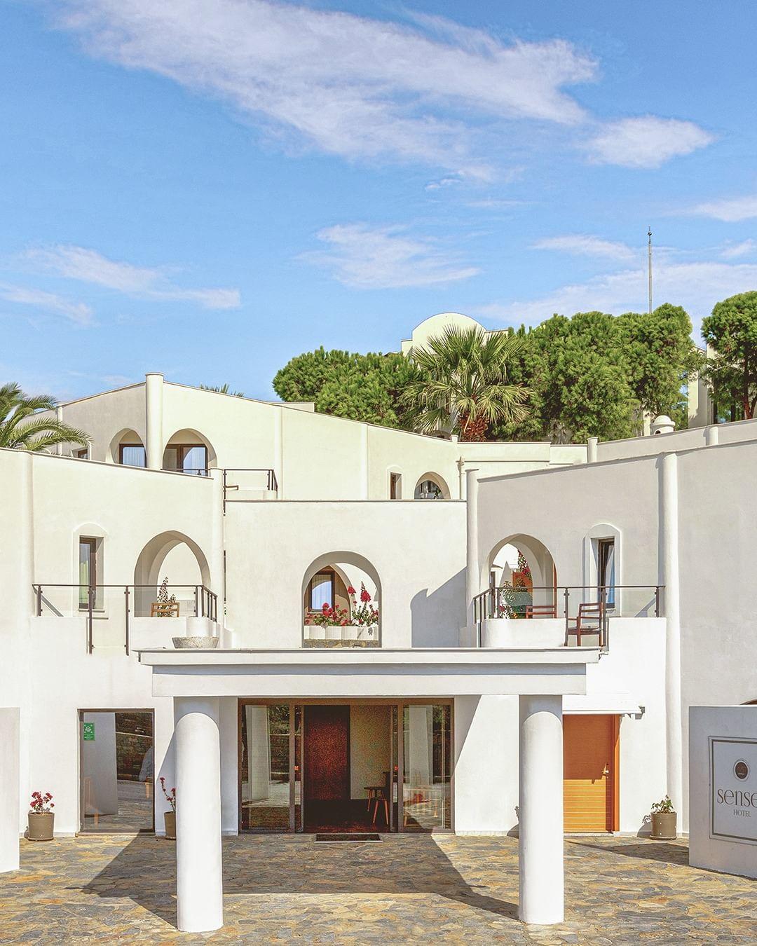 SENSES HOTEL 14+
