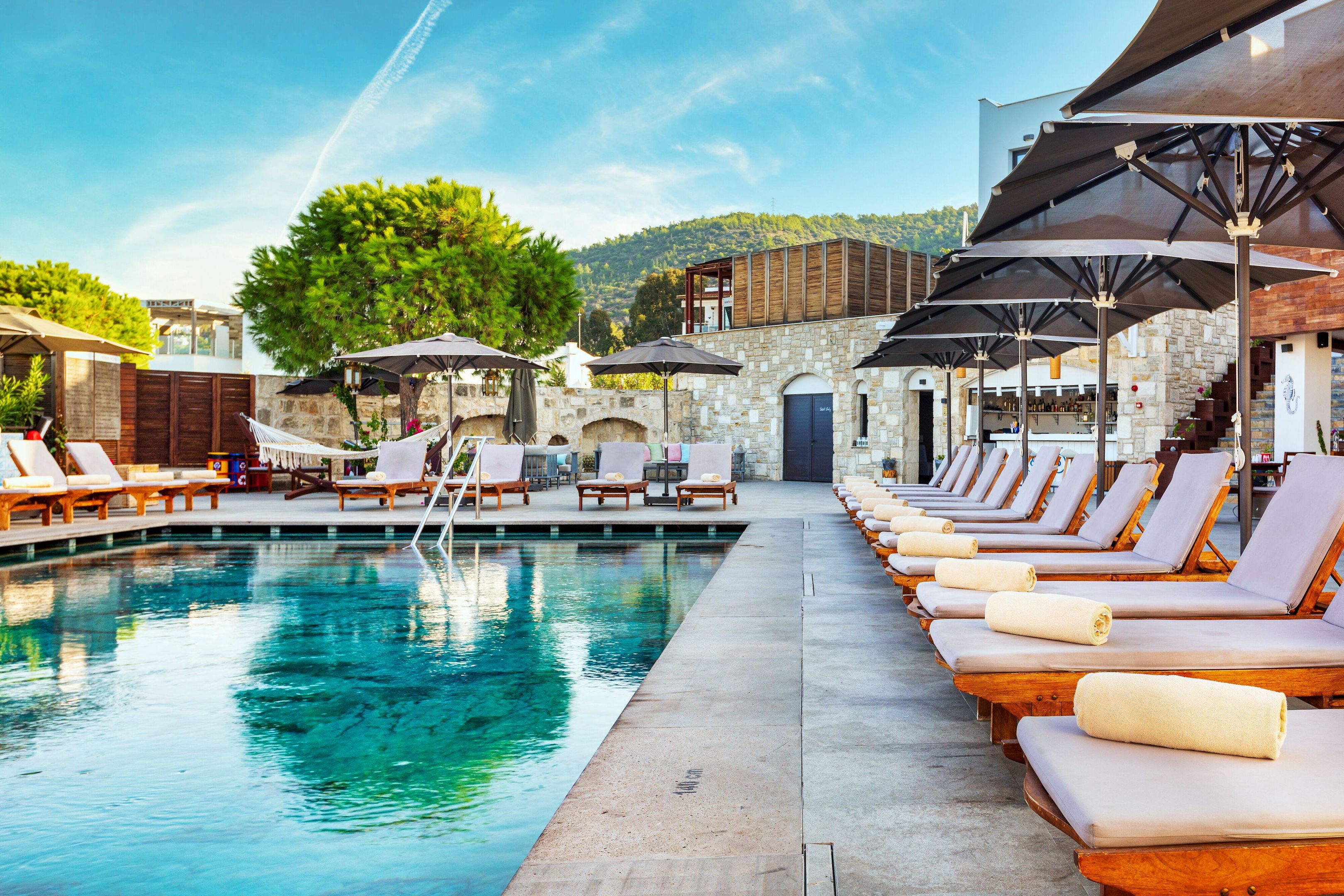 SENSES HOTEL 14+