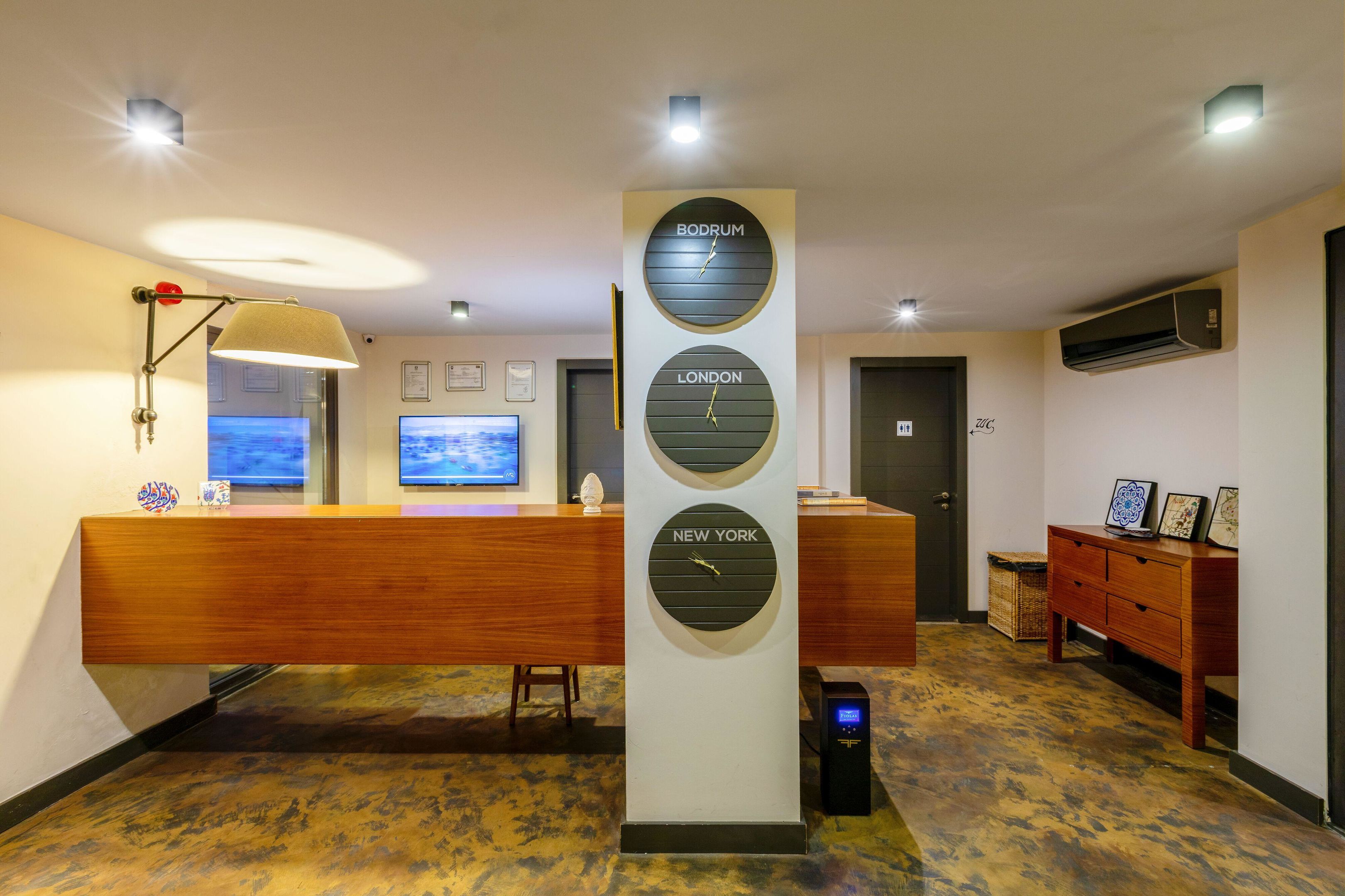 SENSES HOTEL 14+