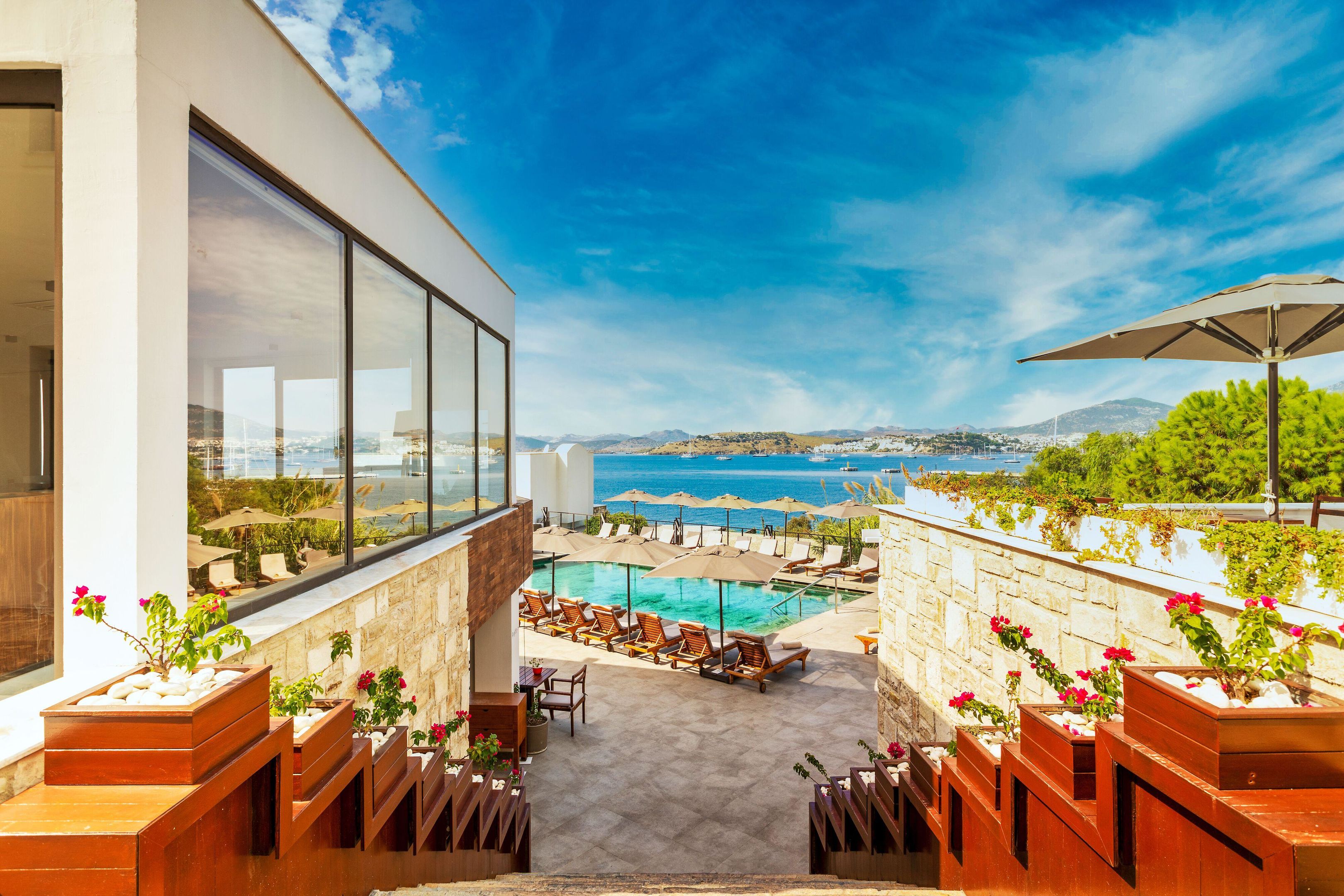 SENSES HOTEL 14+