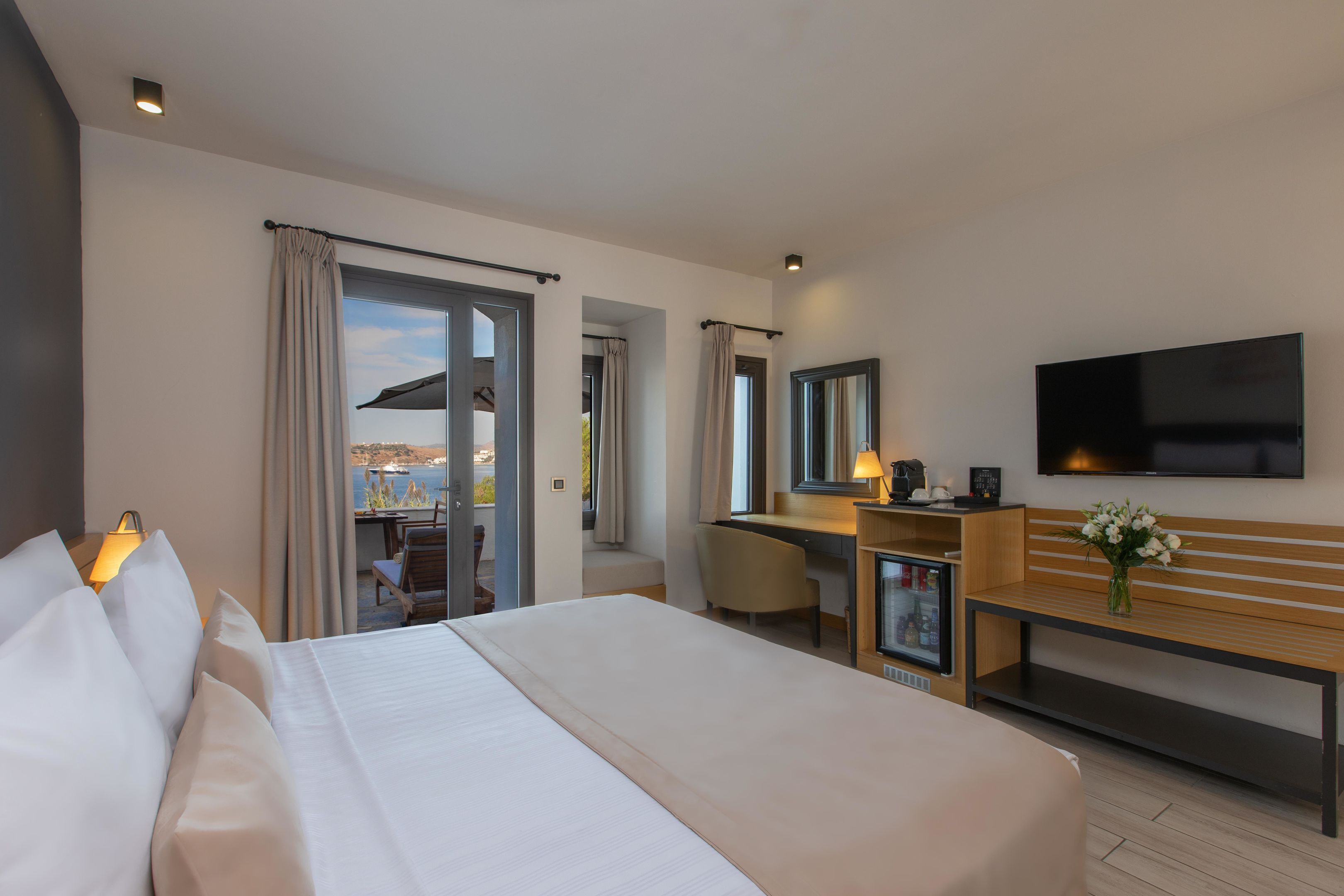 SENSES HOTEL 14+
