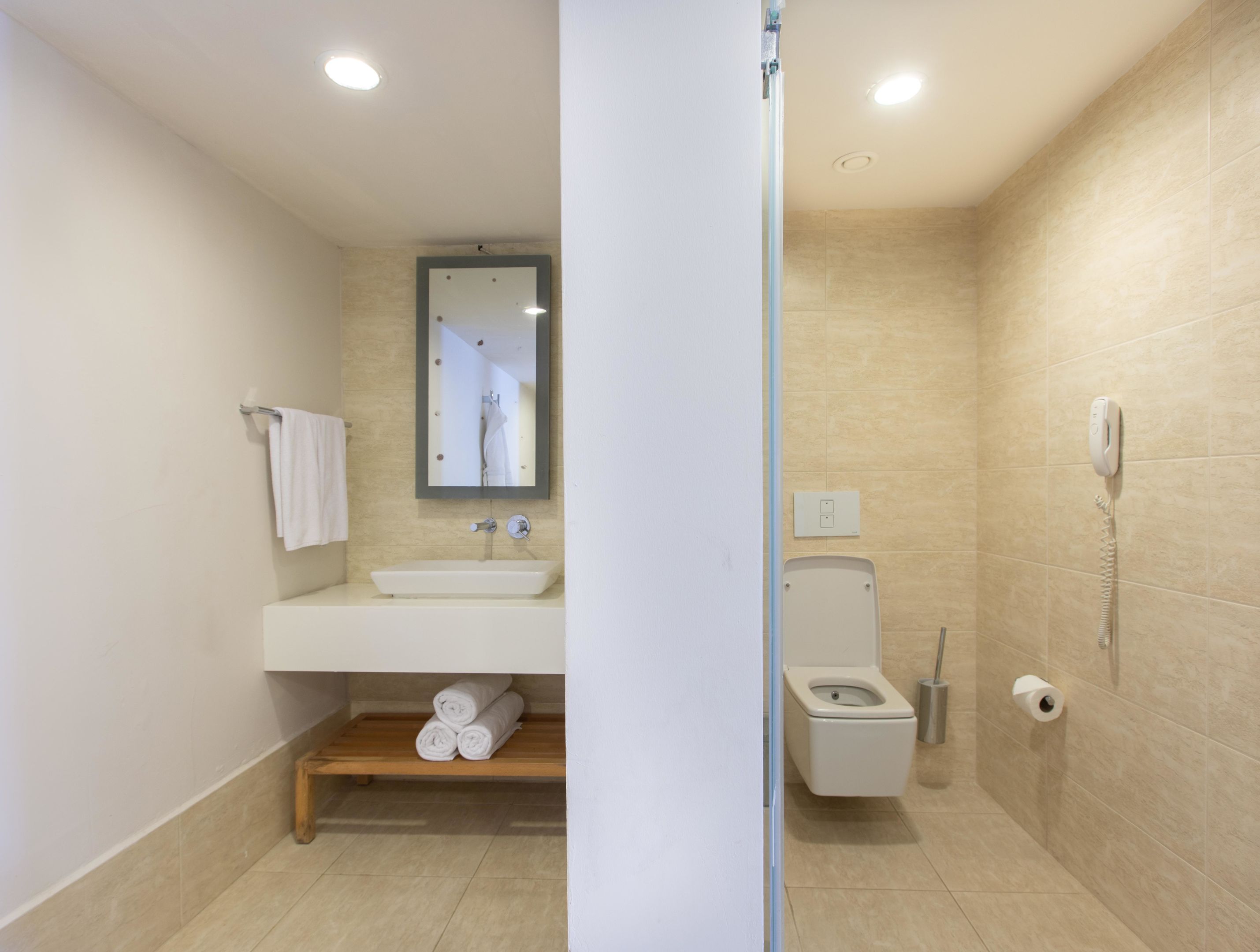 SENSES HOTEL 14+
