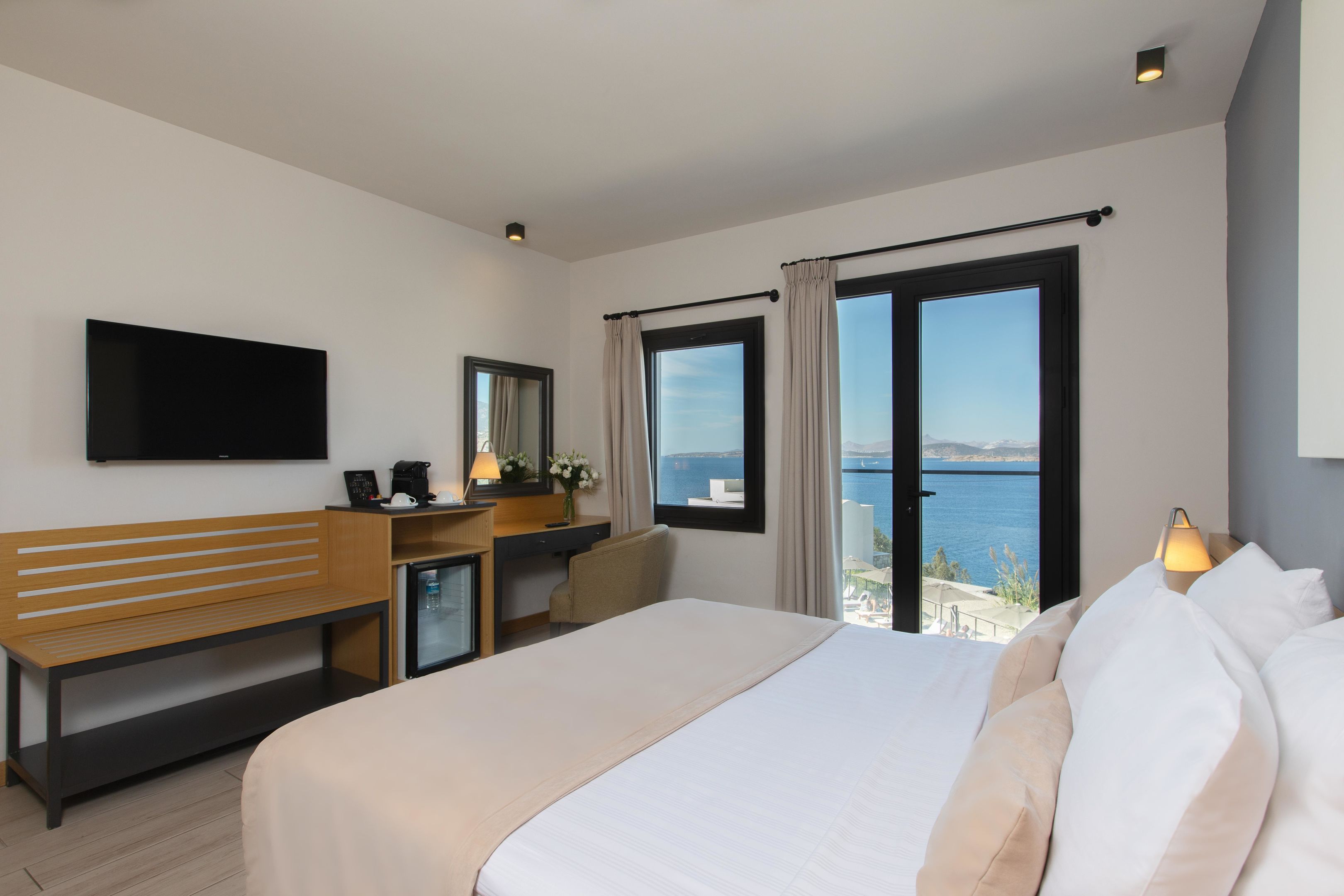 SENSES HOTEL 14+