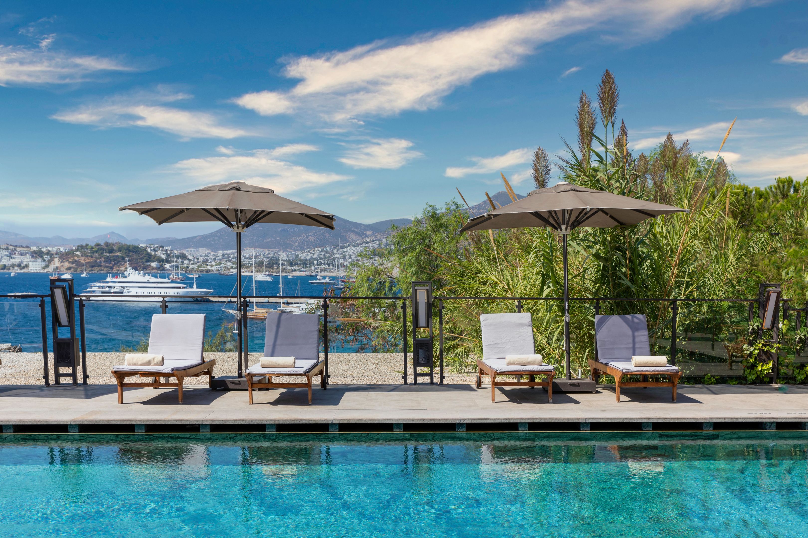 SENSES HOTEL 14+