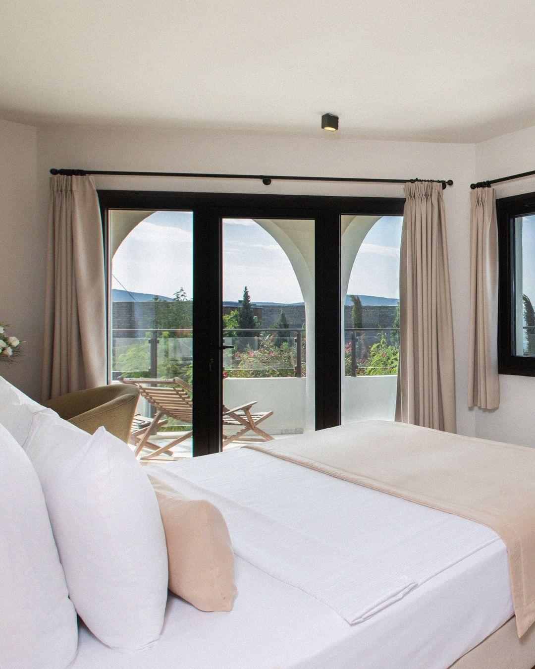 SENSES HOTEL 14+